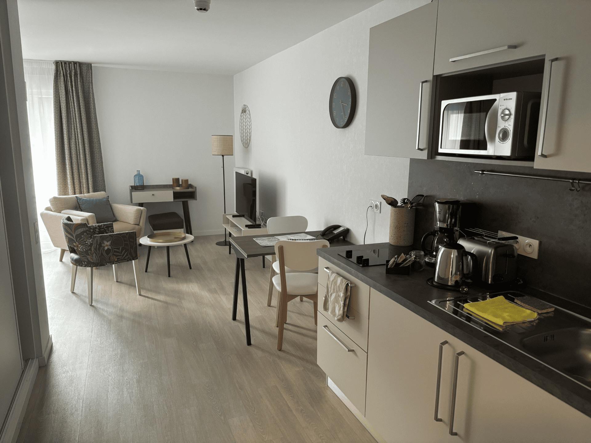 1-Bedroom Apartment in Rue du Professeur Christian Cabrol, Amiens (1729769) room image 8