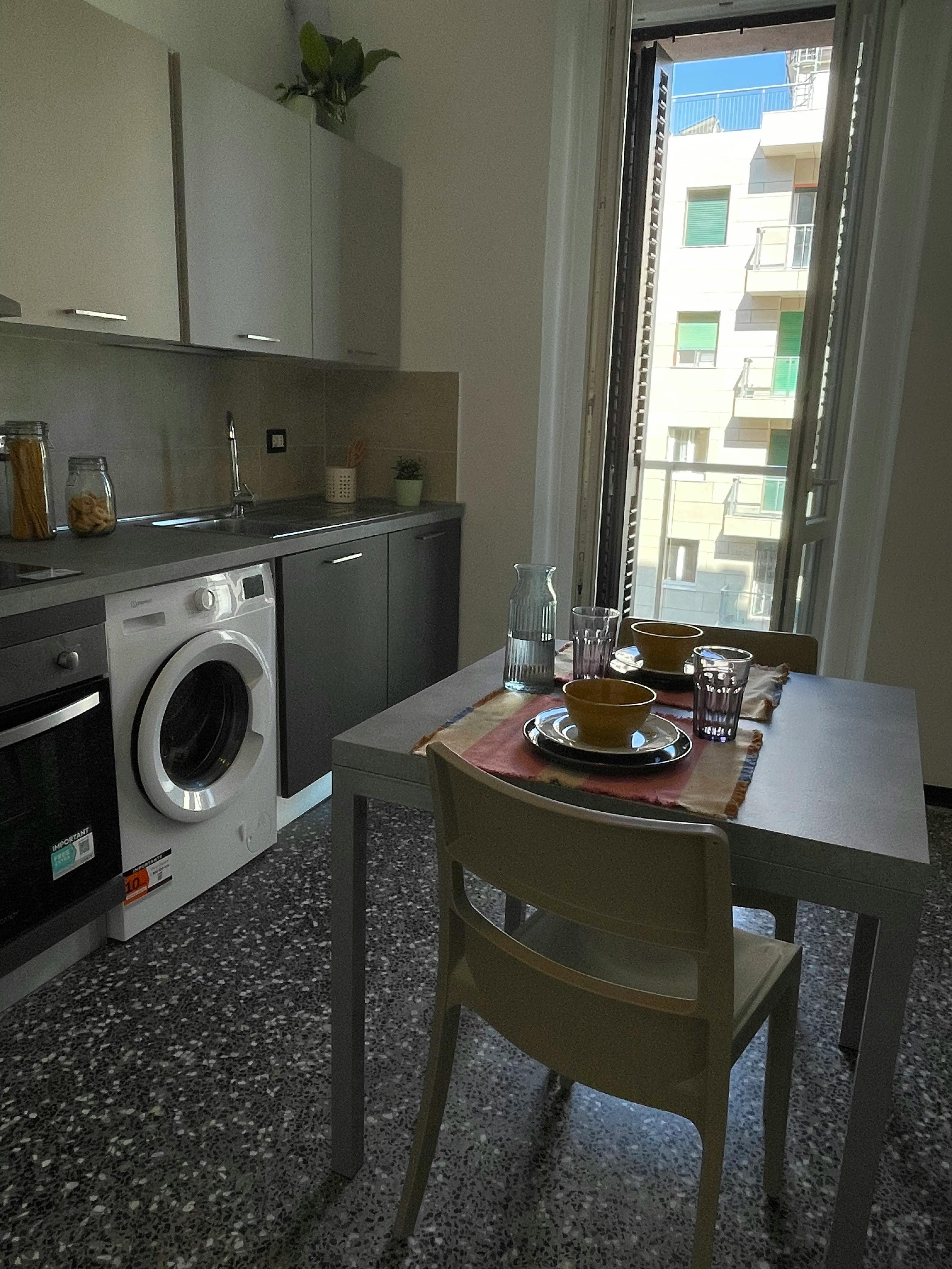 Habitación privada en alquiler por 250 € al mes en Genoa, Via Enrico Porro