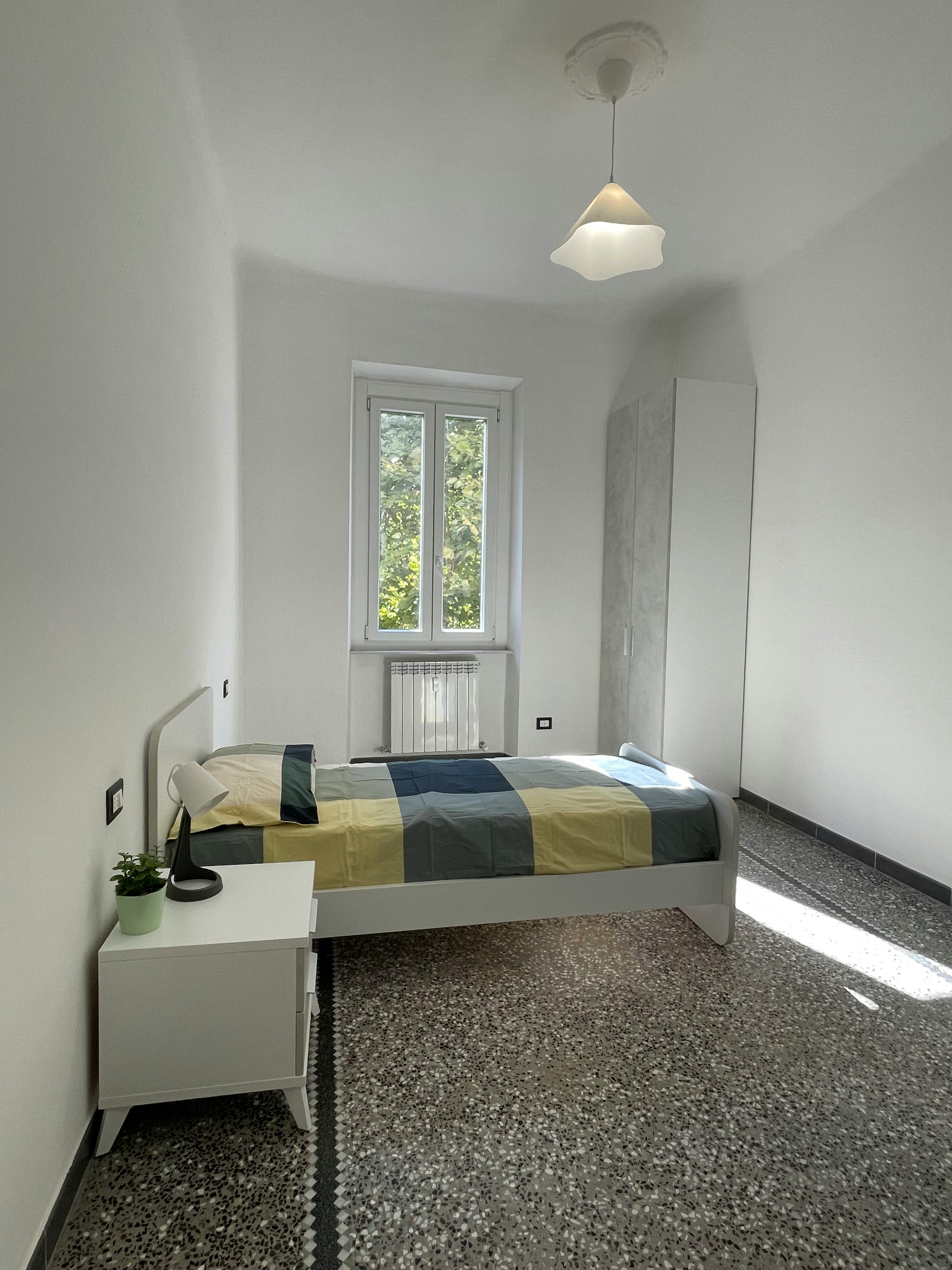 Private room in Via Enrico Porro, Genoa (1729789) room image 4