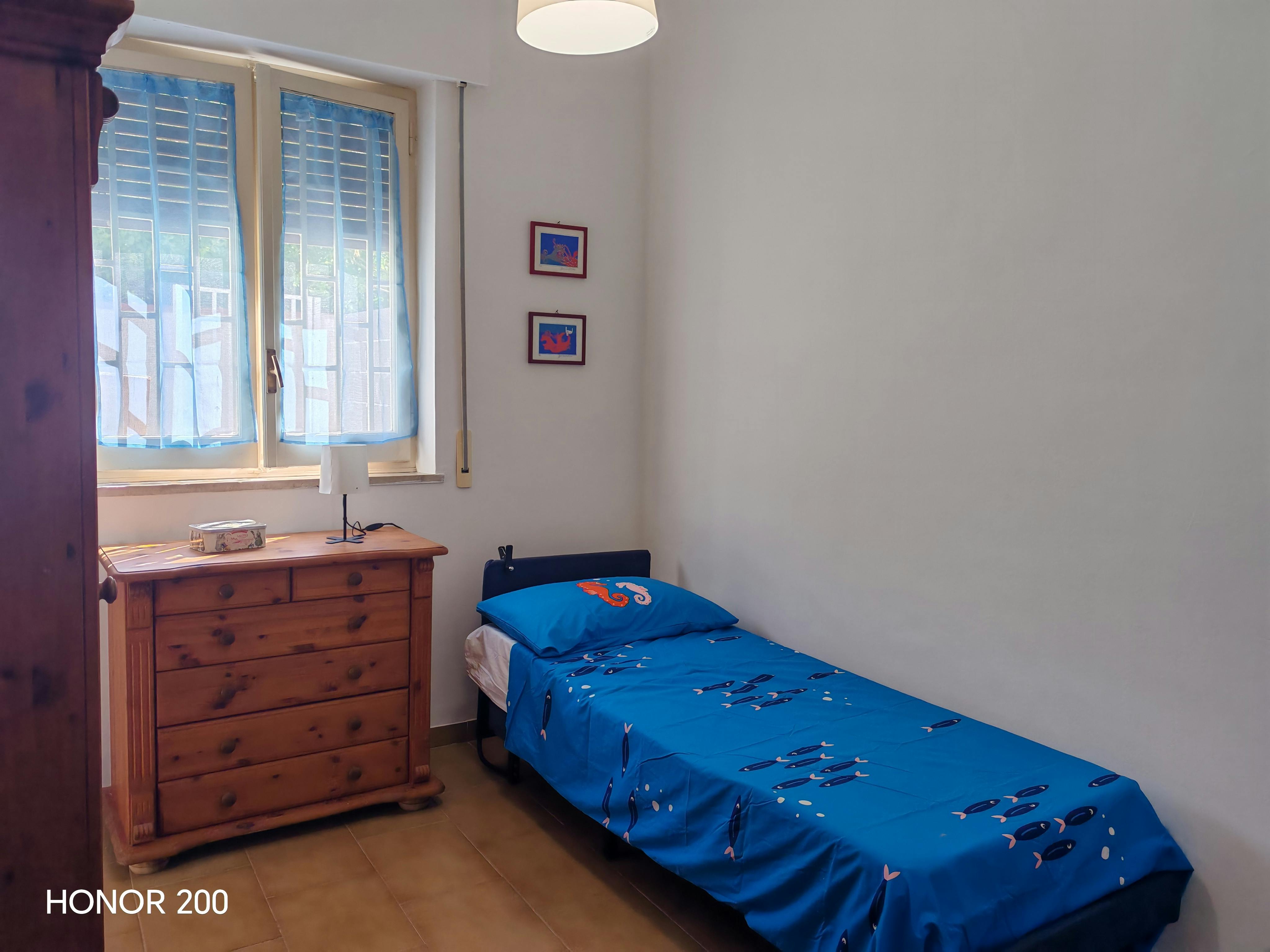 4-Bedroom House in Via Vasco de Gama, Palermo (1729801) ROOM 4
