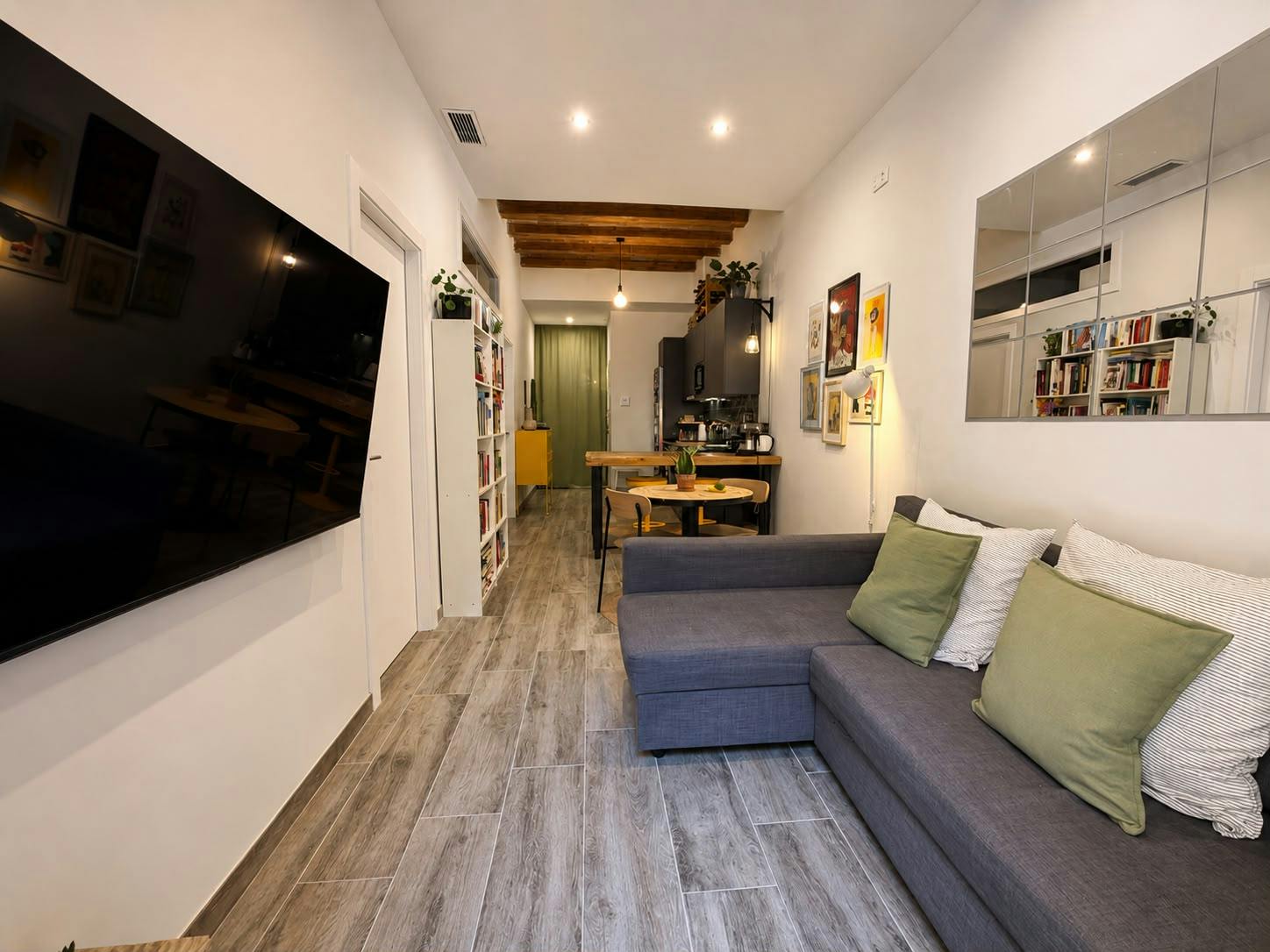 Carrer d'Alcolea, Barcelona preview