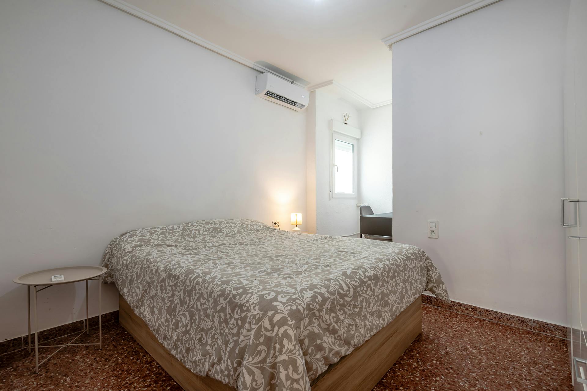 Carrer del Mont Carmel, Valencia preview