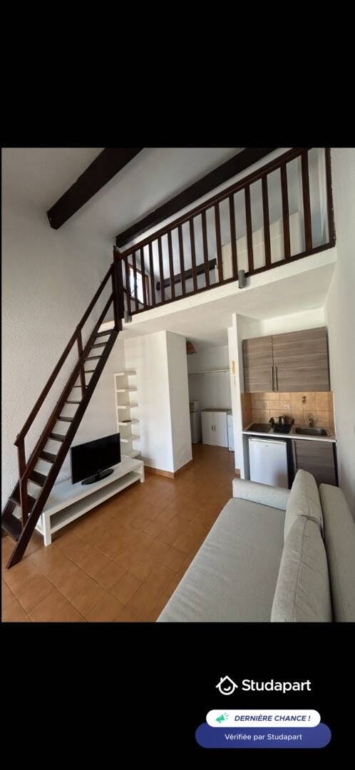 Hus att hyra för 820 € i månaden i Sanary-sur-Mer, Route de Bandol