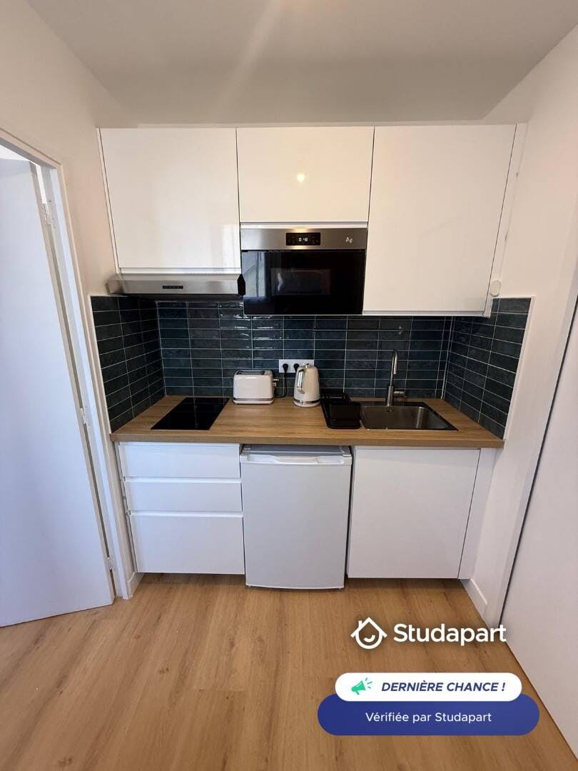 Apartment for rent for €650 per month in Meudon, Rue du Val