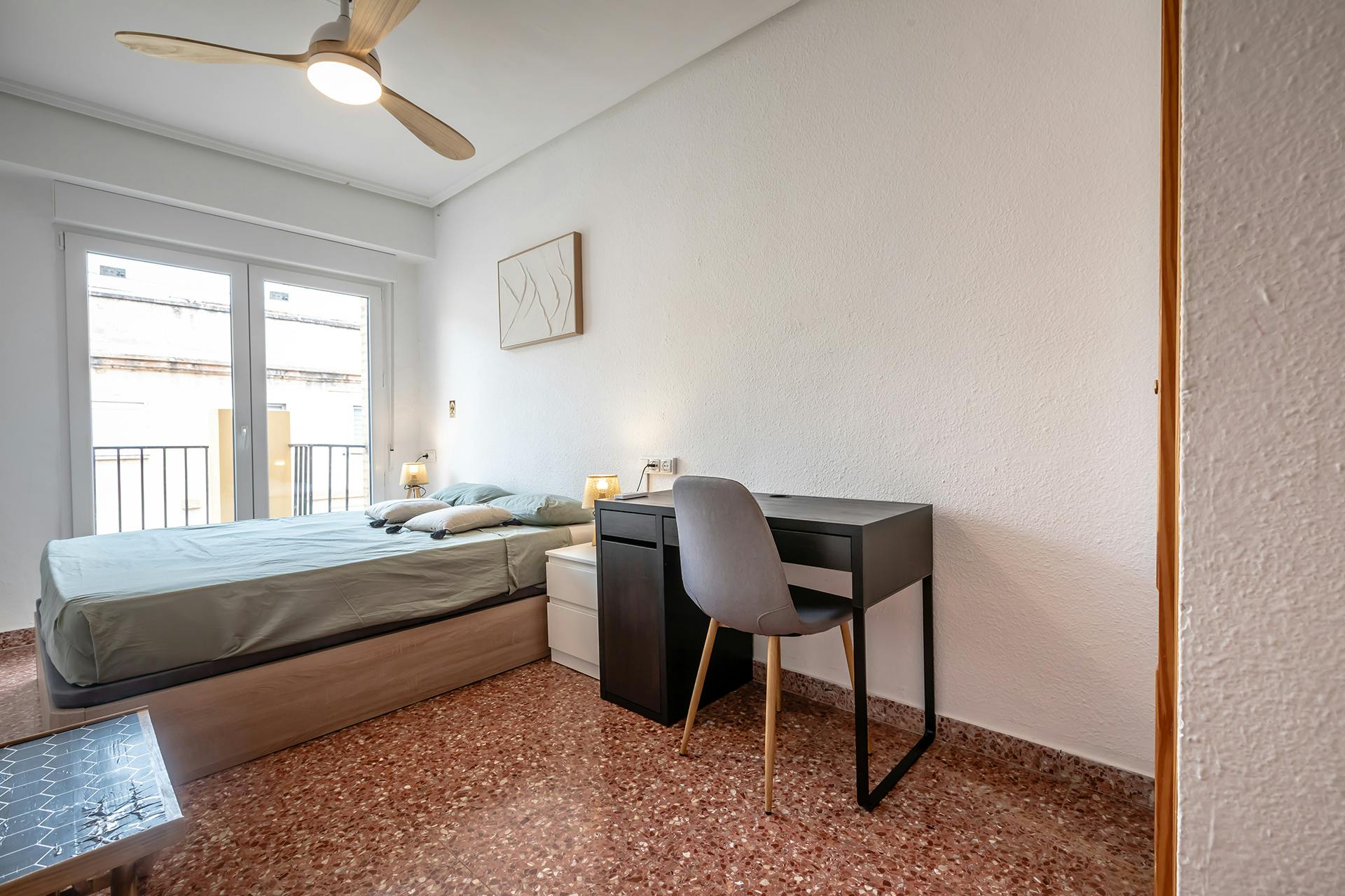 Carrer del Mont Carmel, Valencia preview