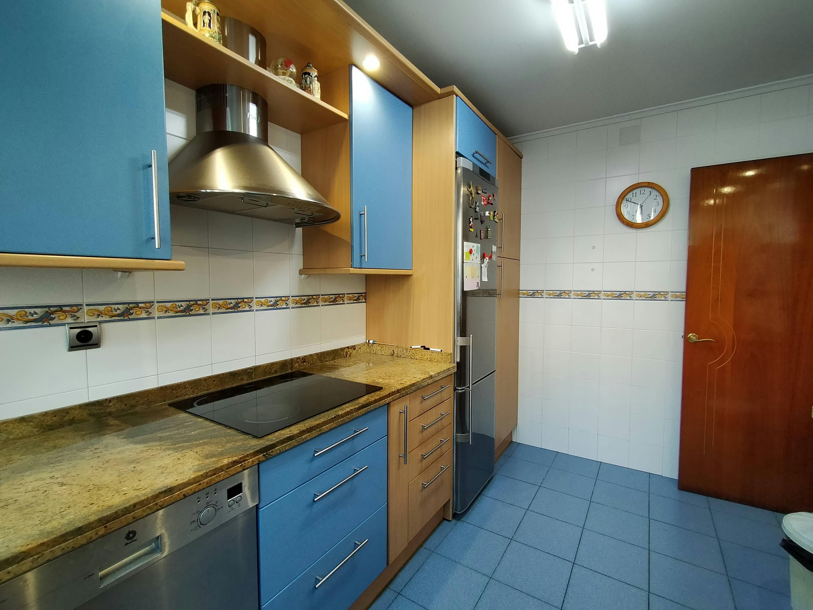 Mieszkanie do wynajęcia za 1200 € miesięcznie w mieście Bilbao, Txakolin Kalea