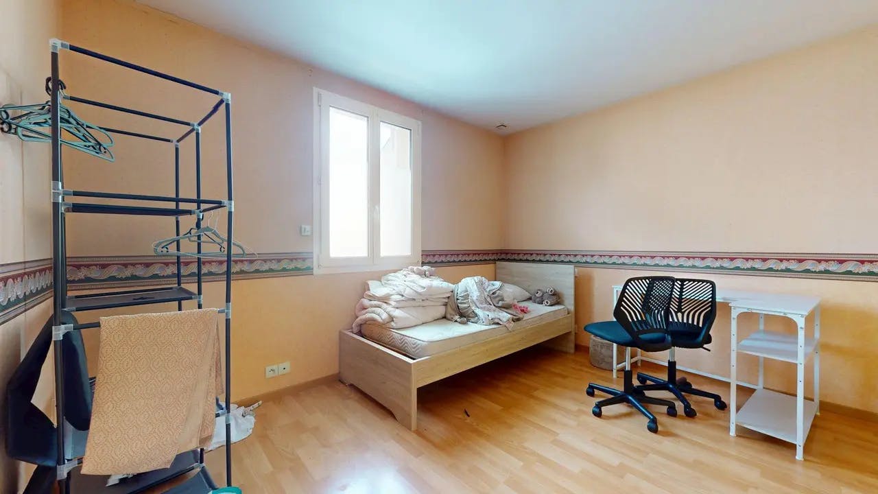 Private room in Rue Barra, Angers (1729940) room image 2