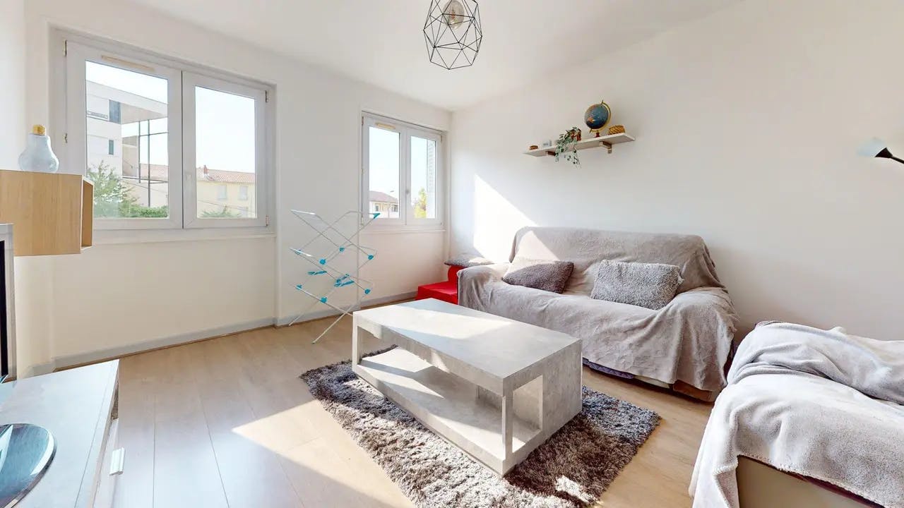 Private room in Rue des Meuniers, Clermont-Ferrand (1729942) room image 9