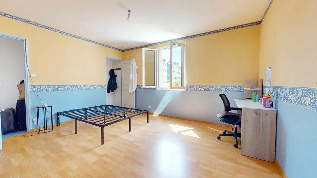 Private room in Rue Barra, Angers (1729943) room image 2