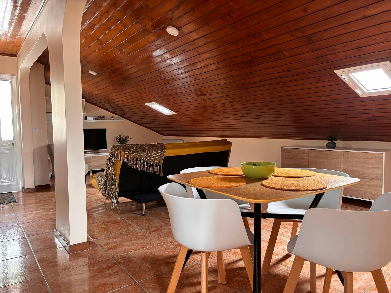 House for rent for €1,200 per month in Machico, Caminho do Larano