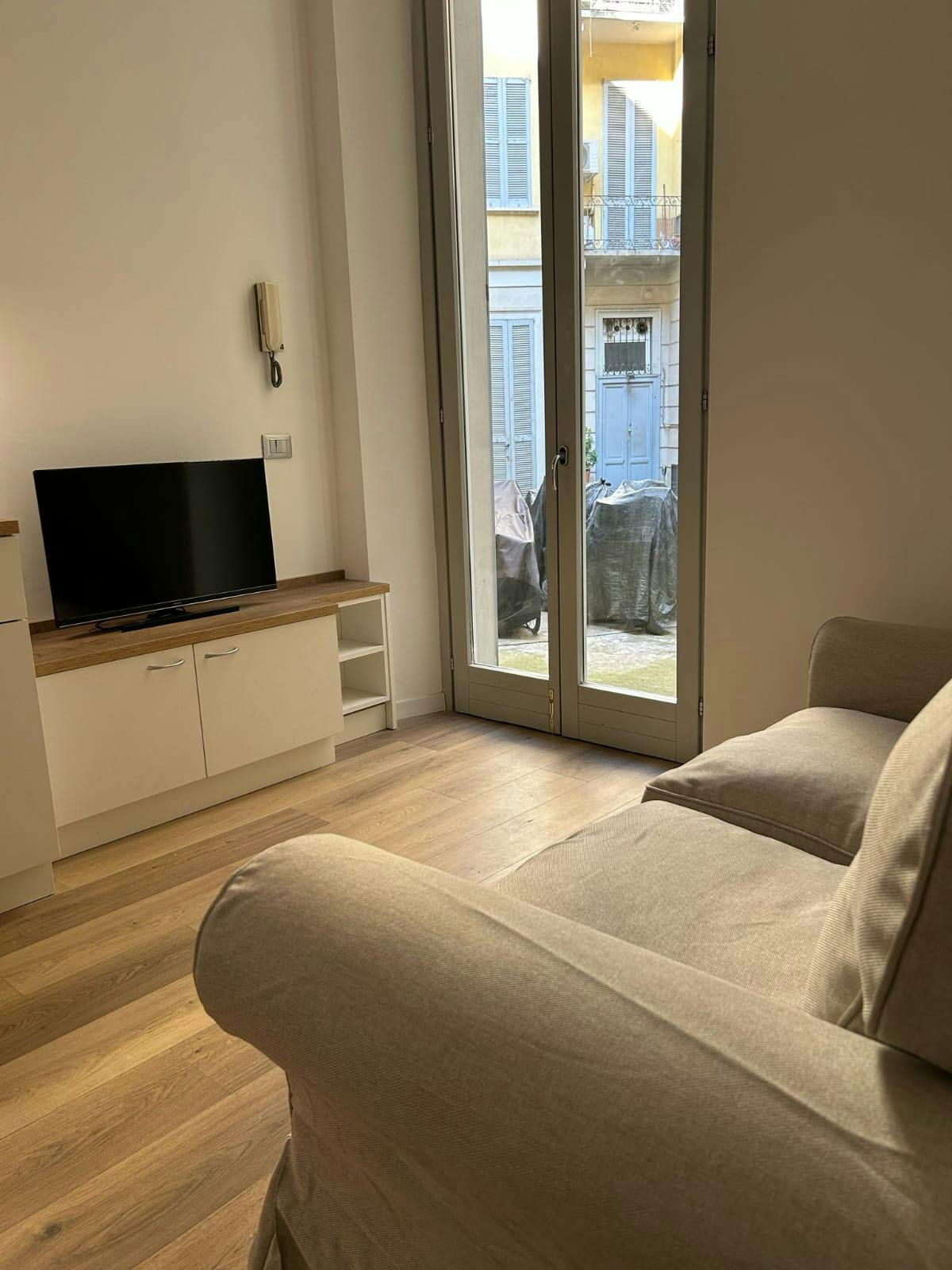 Viale San Michele del Carso, Milan preview