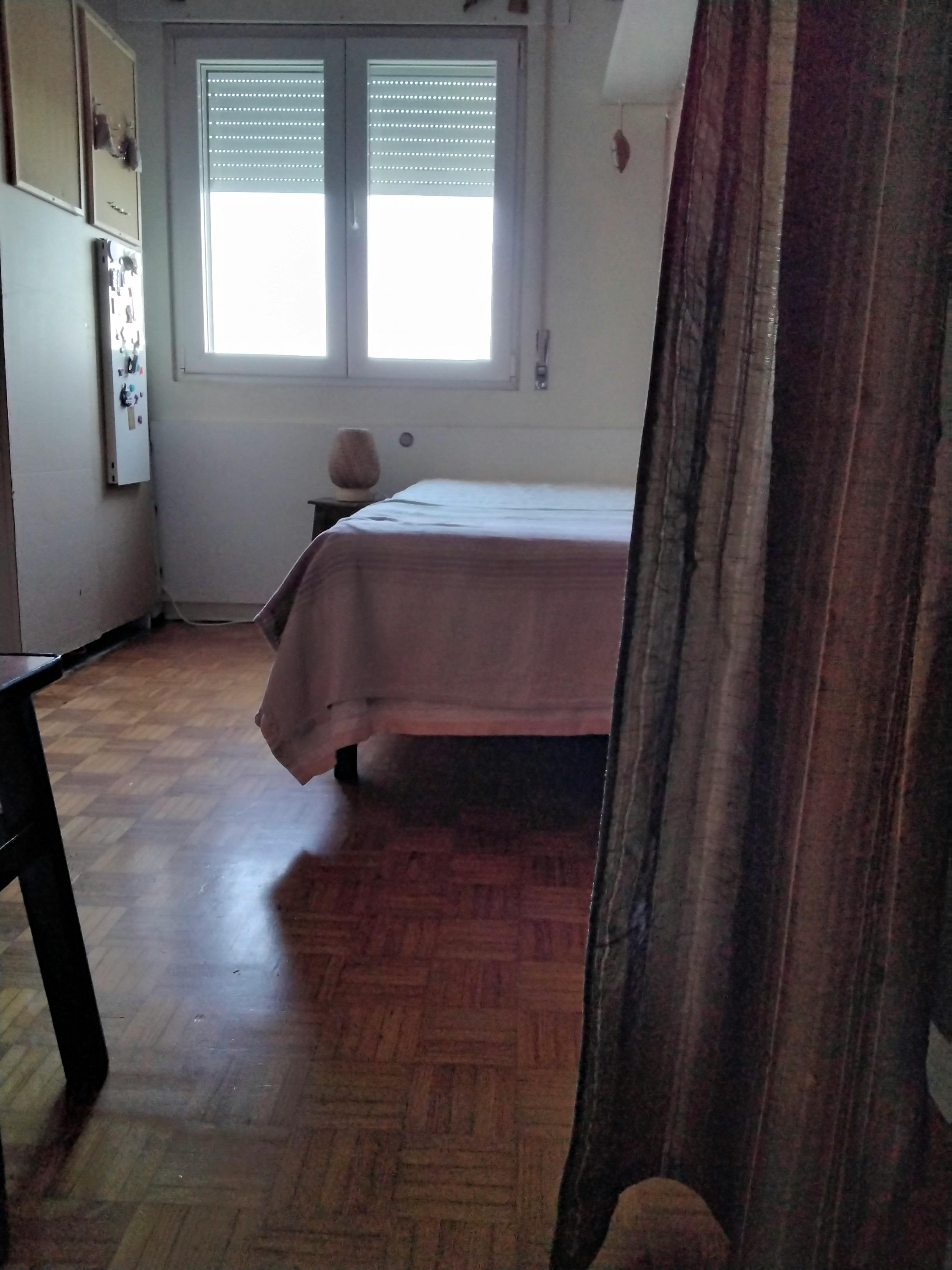 Private room in Avenida dos Estados Unidos da América, Lisbon (1730116) room image 1