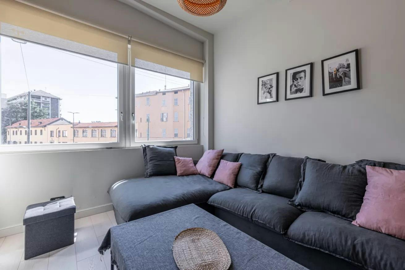Via Cosseria, Milan preview