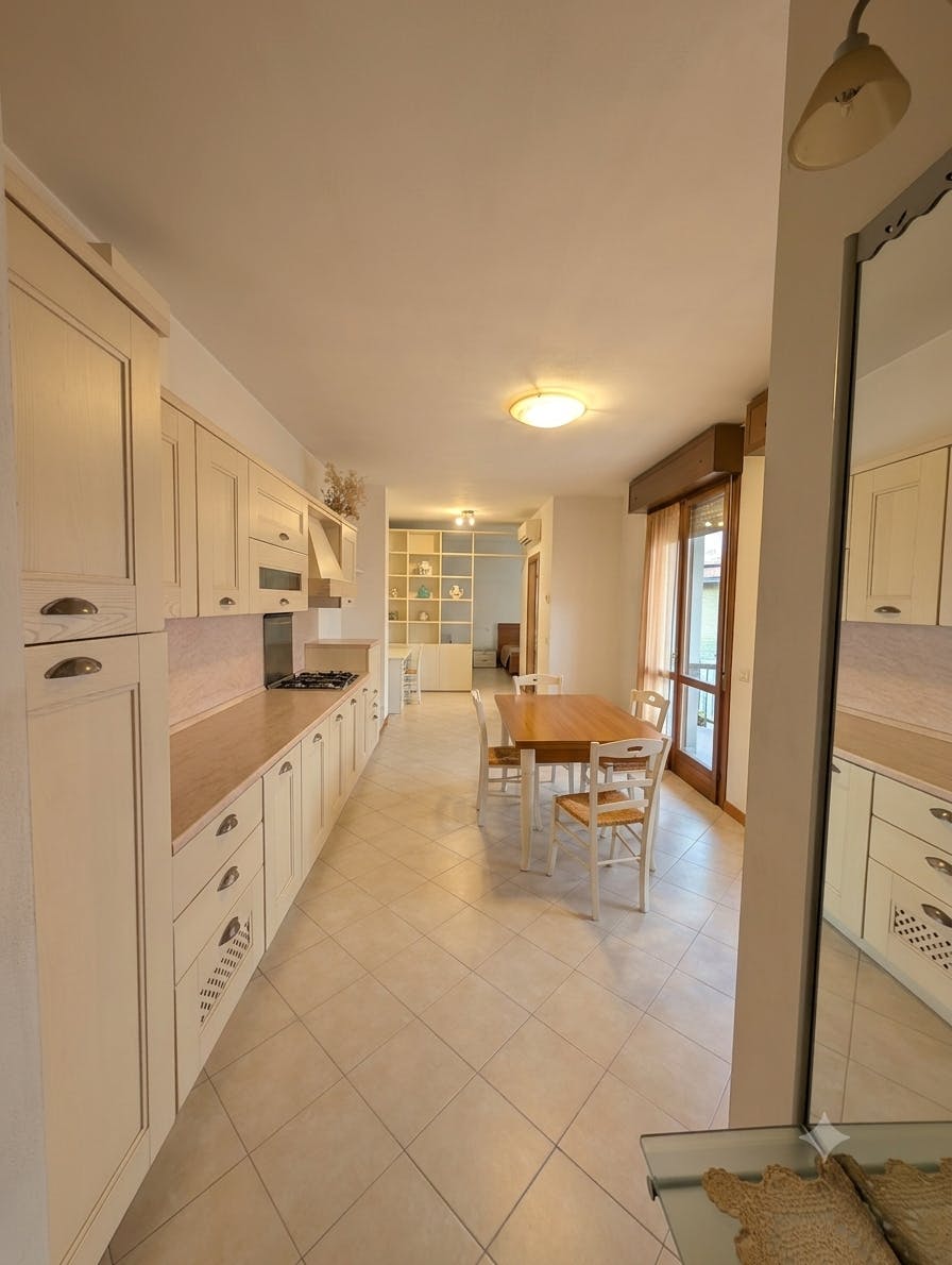 1-Bedroom Apartment in Via Ferruccio Parri, Bologna (1730250) ROOM