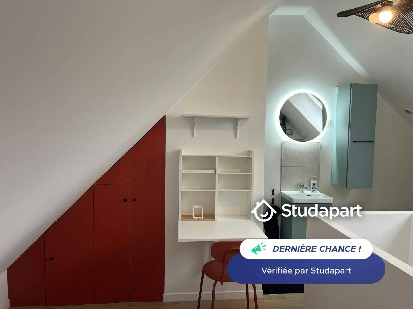Apartament de închiriat pentru 590 EUR pe lună în Roubaix, Rue de l'Industrie