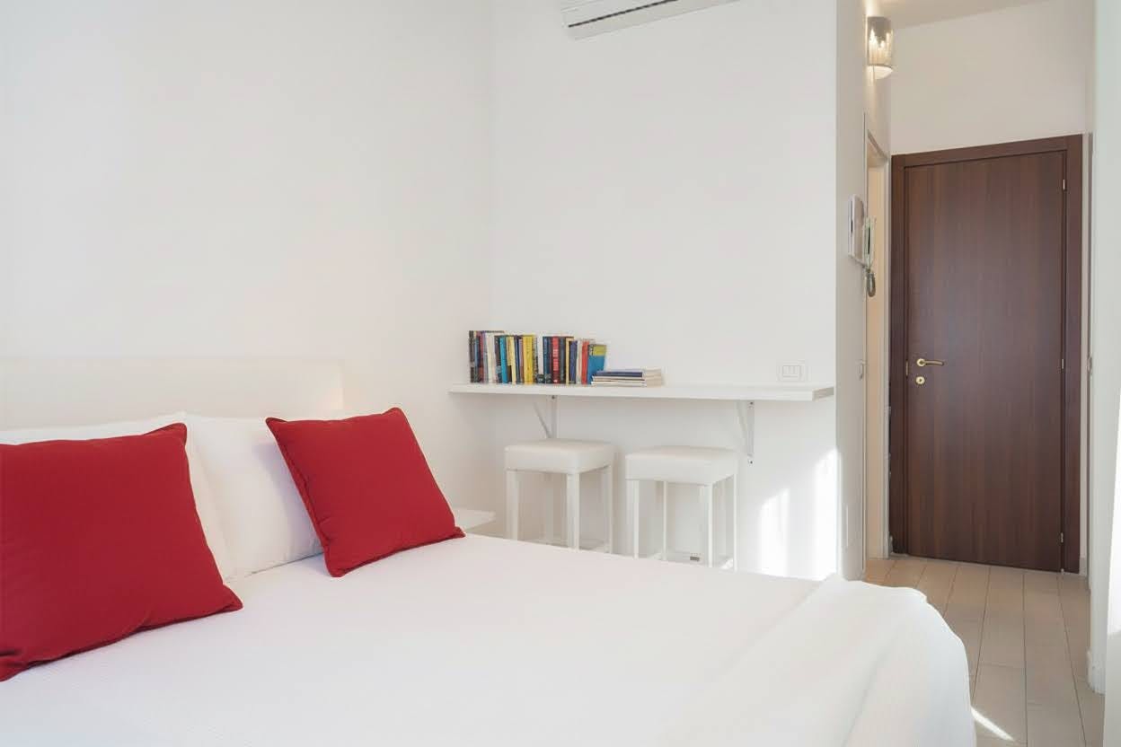 Studio for rent for €600 per month in Milan, Via Matteo Civitali