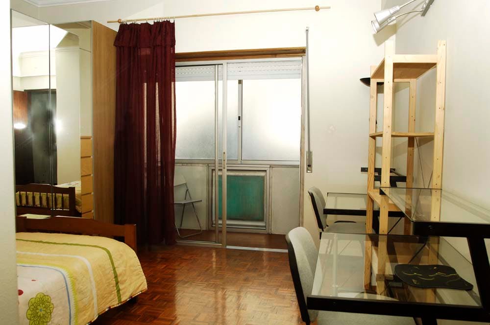 Private room in Rua Alexandre Ferreira, Lisbon (1730405) ROOM 2