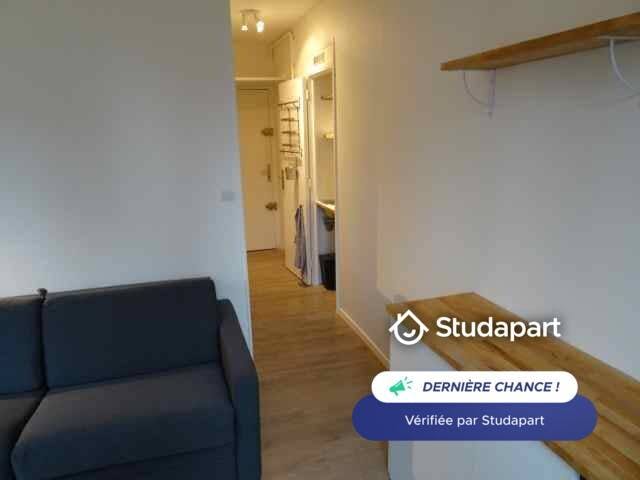 Apartment for rent for €690 per month in Paris, Passage du Plateau