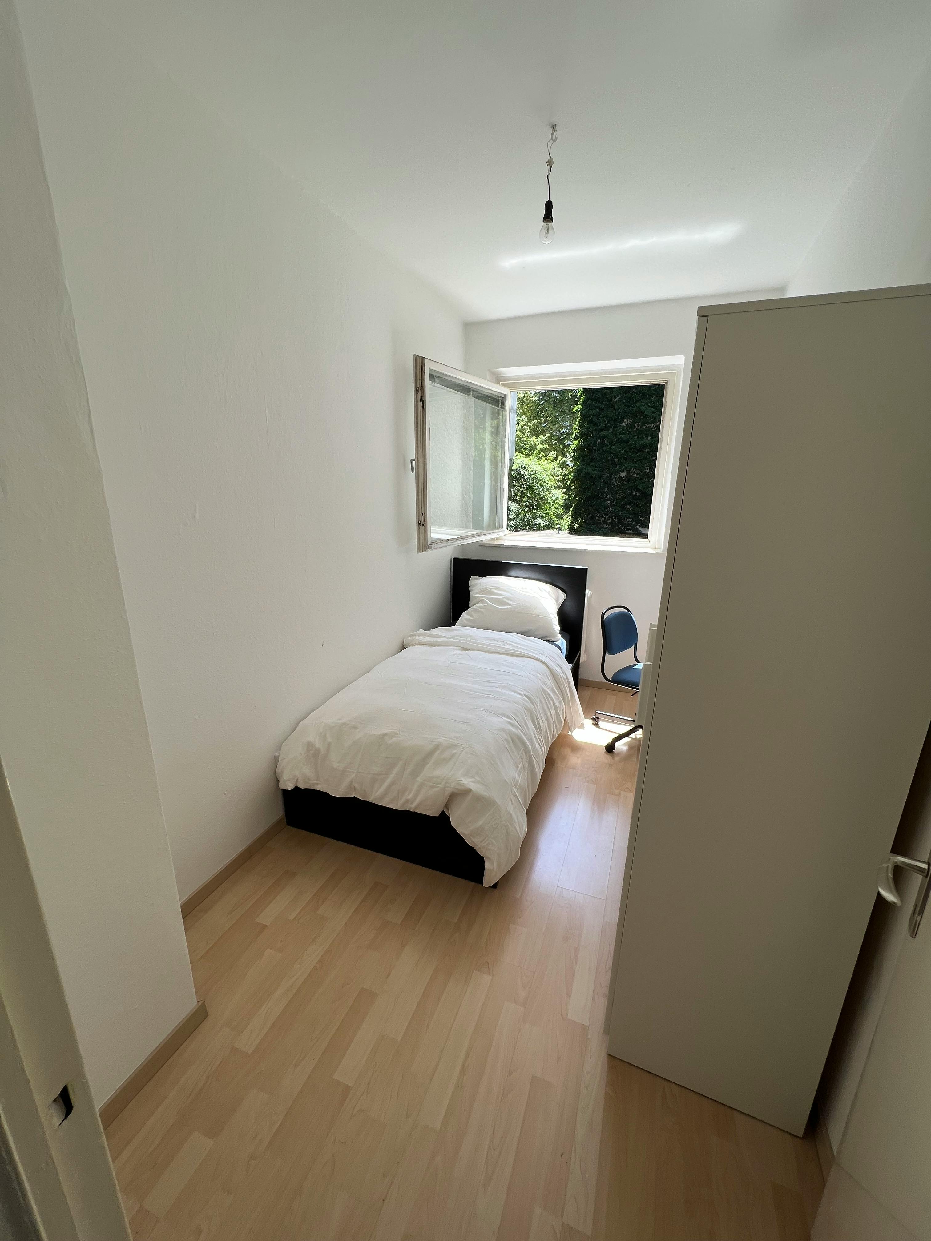 Private room in Fuggerstraße, Berlin (1730461) room image 1