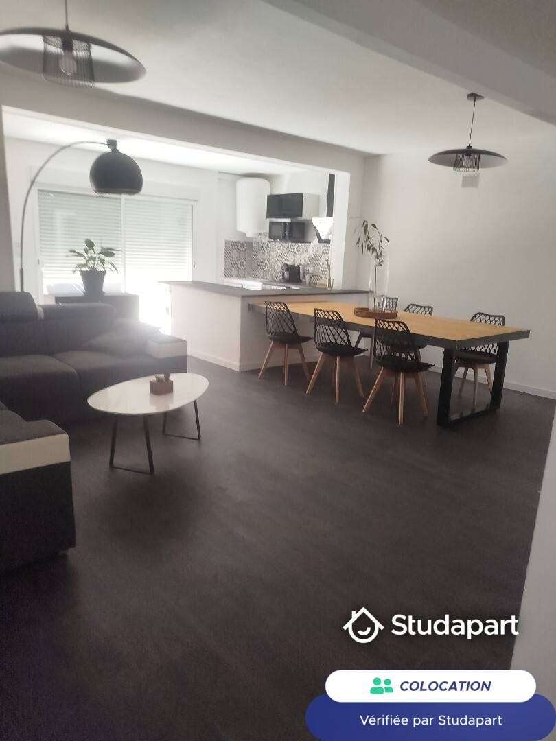 Private room for rent for €500 per month in Avignon, Boulevard Notre Dame de France