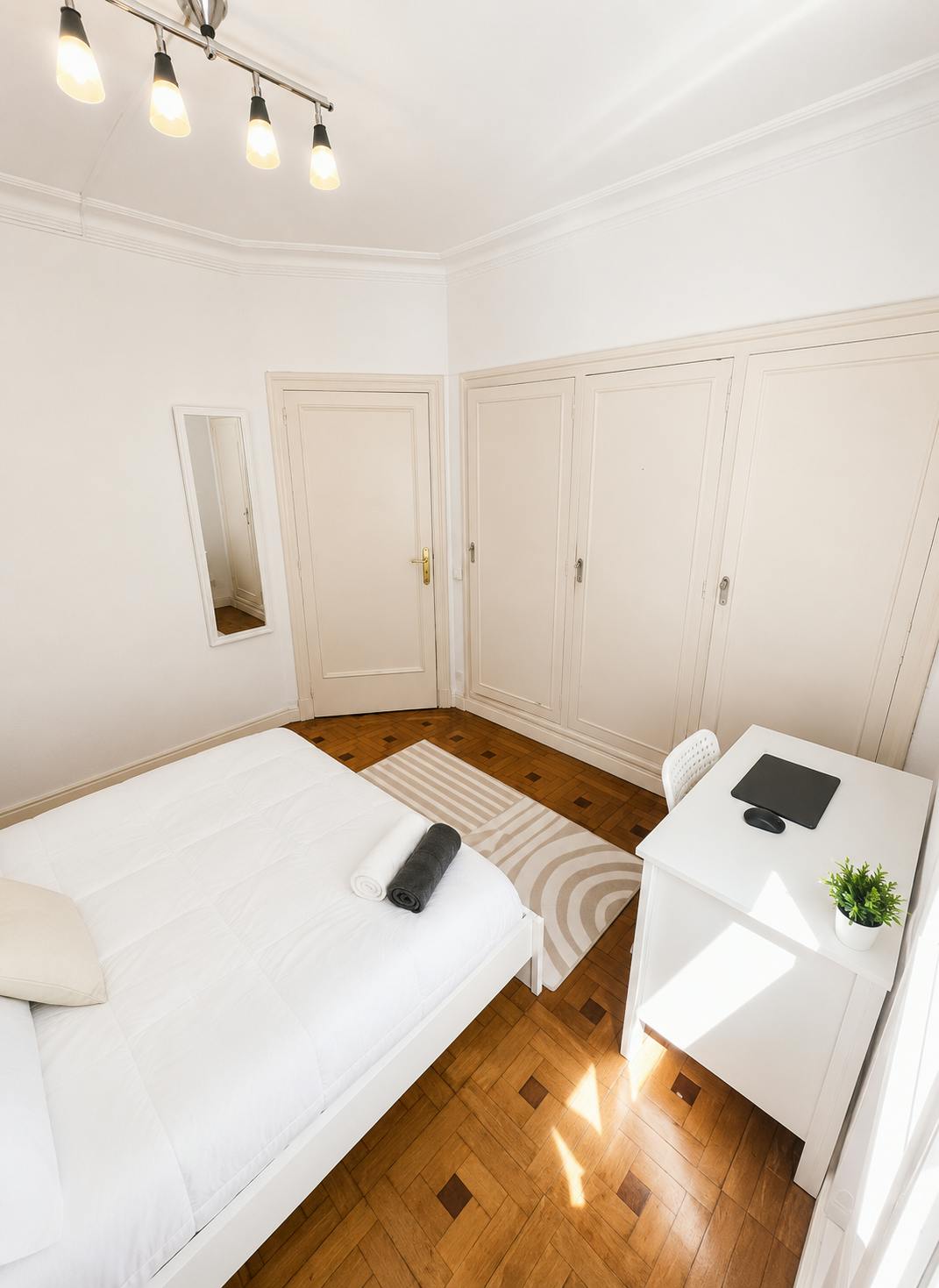 Private room in Calle Abejeras, Pamplona (1730684) room image 2
