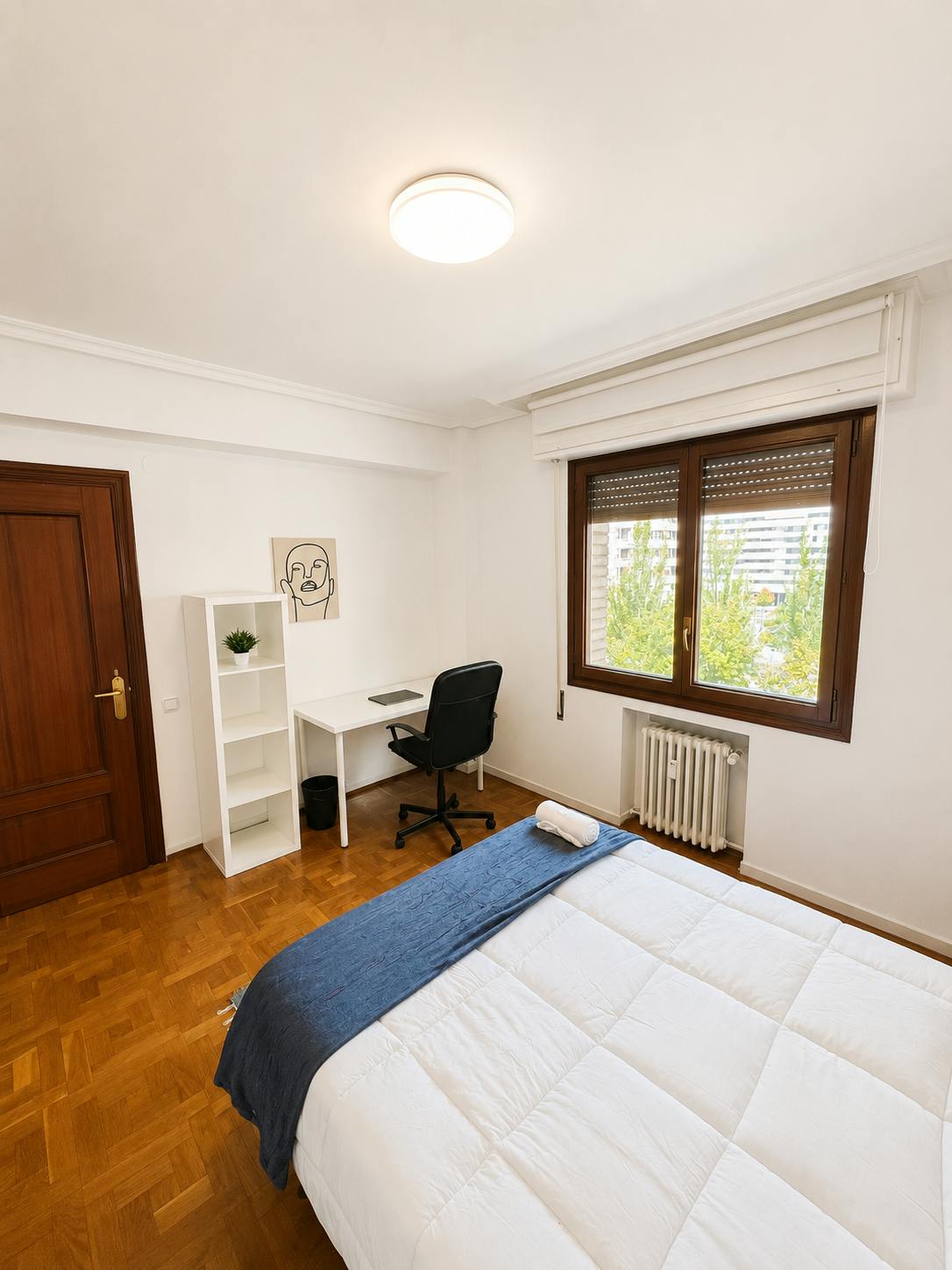 Private room in Avenida de Sancho el Fuerte, Pamplona (1730689) room image 2
