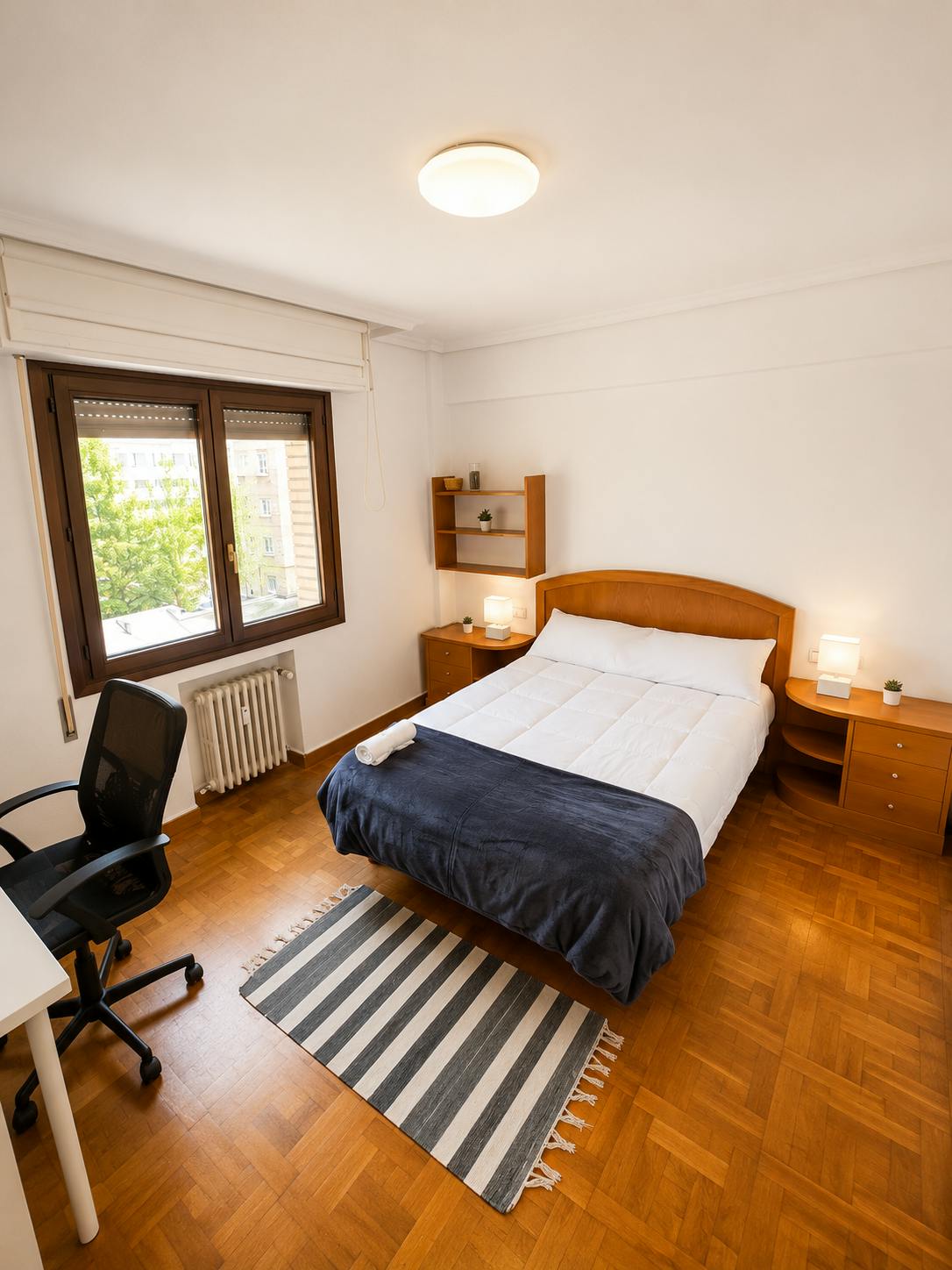 Private room in Avenida de Sancho el Fuerte, Pamplona (1730689) room image 1