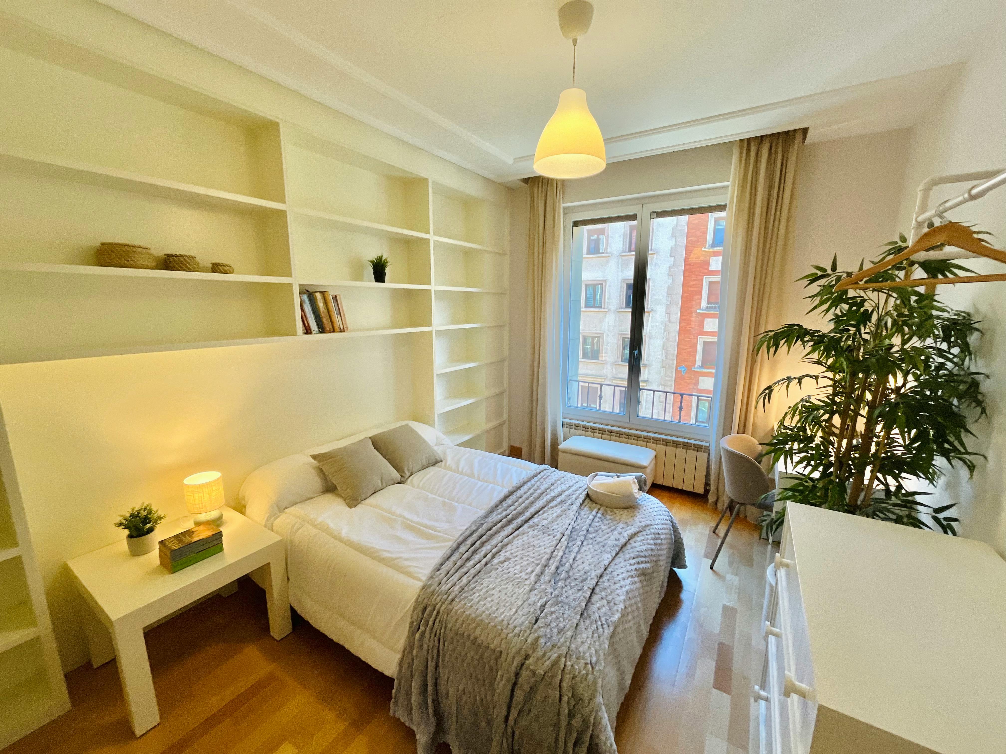 Private room in Calle Castillo de Maya, Pamplona (1730707) ROOM 1