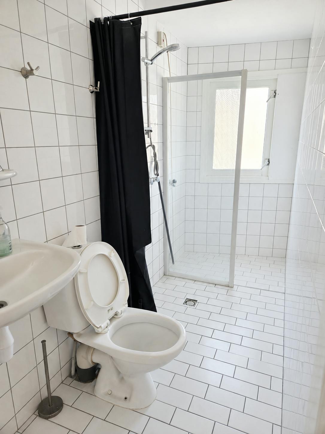 1-Bedroom Apartment in Wolphaertstraat, Rotterdam (1730735) ROOM 2