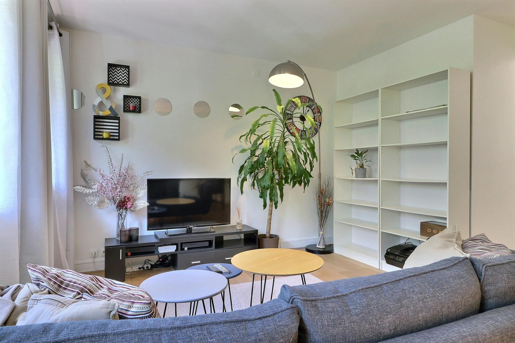 1-Bedroom Apartment in Rue du Président Wilson, Levallois-Perret (1730757) ROOM 2