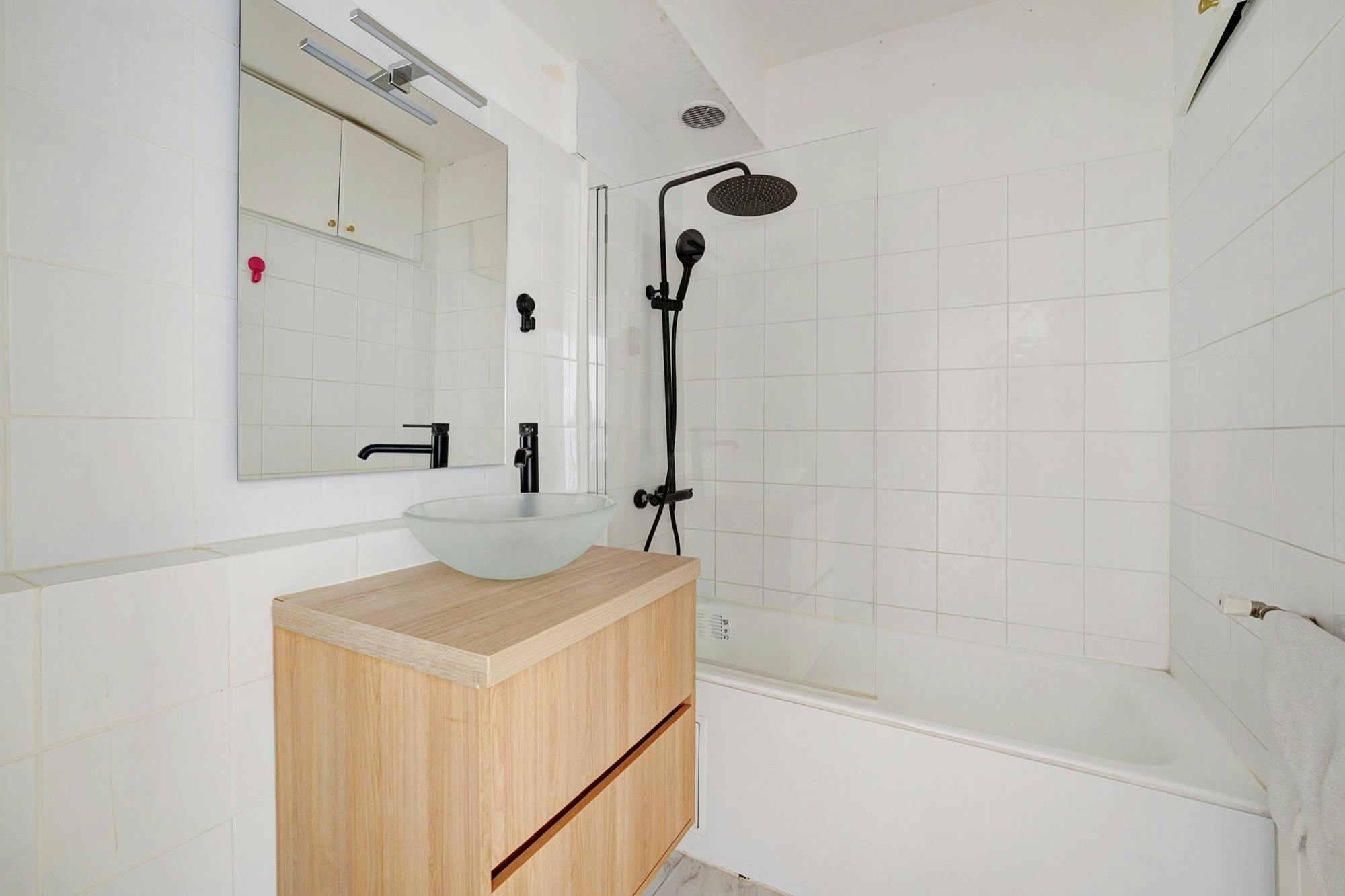 1-Bedroom Apartment in Rue Nicolo, Paris (1730760) room image 10