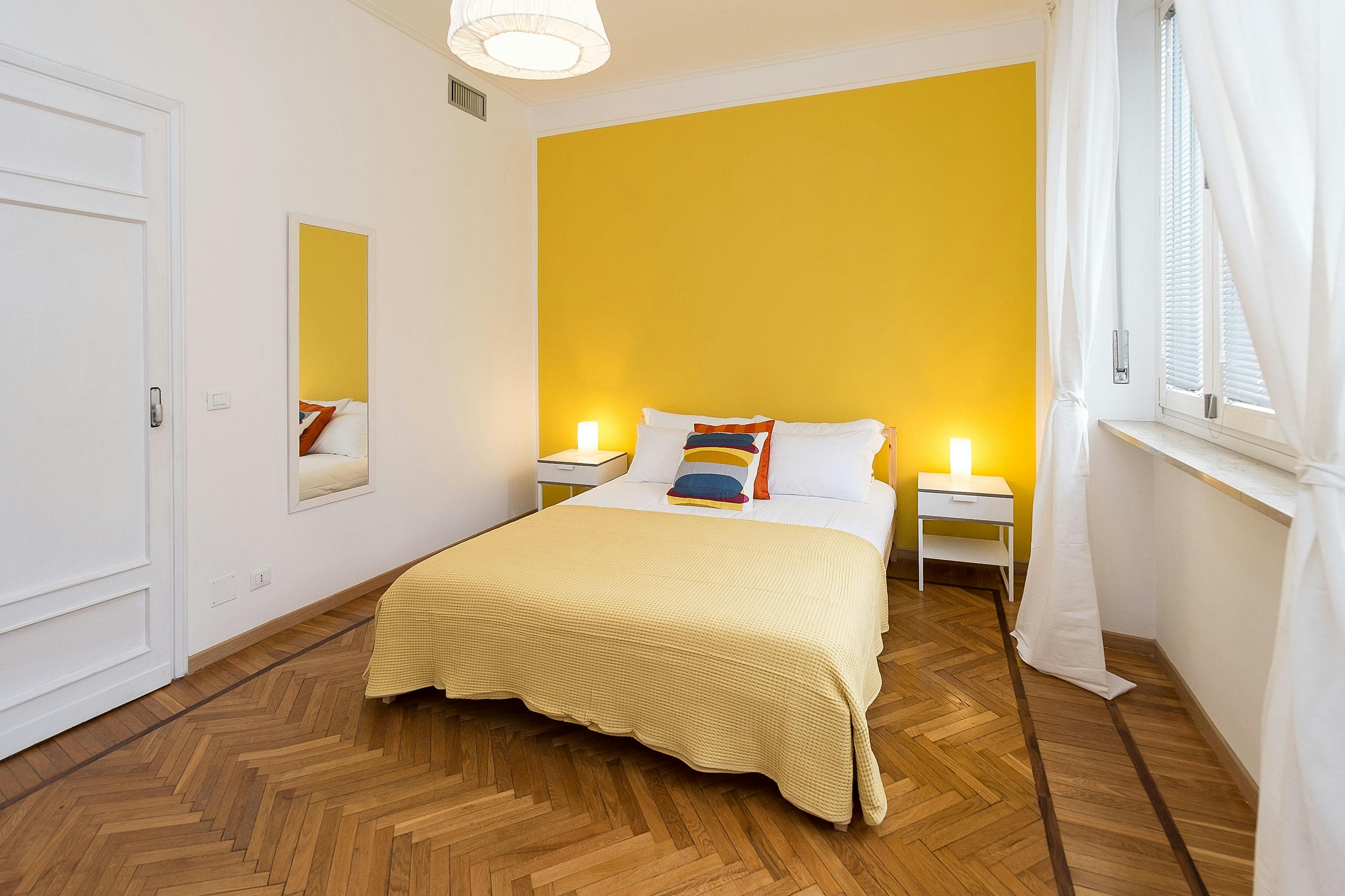 Private room in Corso Massimo d'Azeglio, Turin (1730779) room image 1