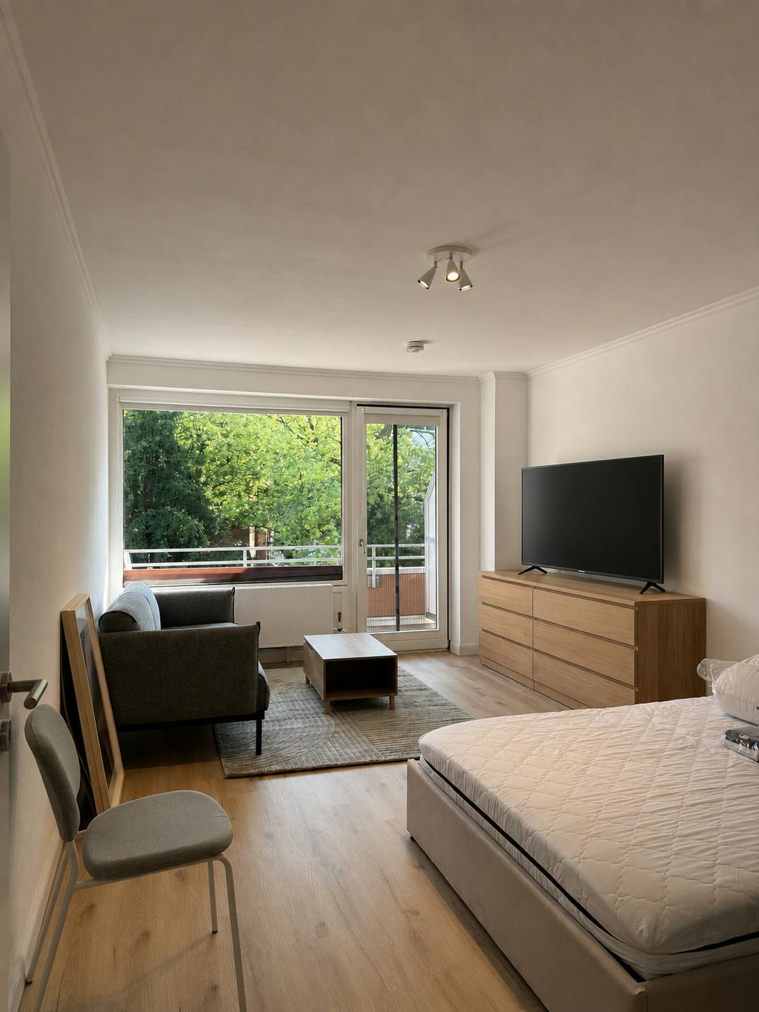 Kawalerka do wynajęcia za 1350 € miesięcznie w mieście Hamburg, Buxtehuder Straße