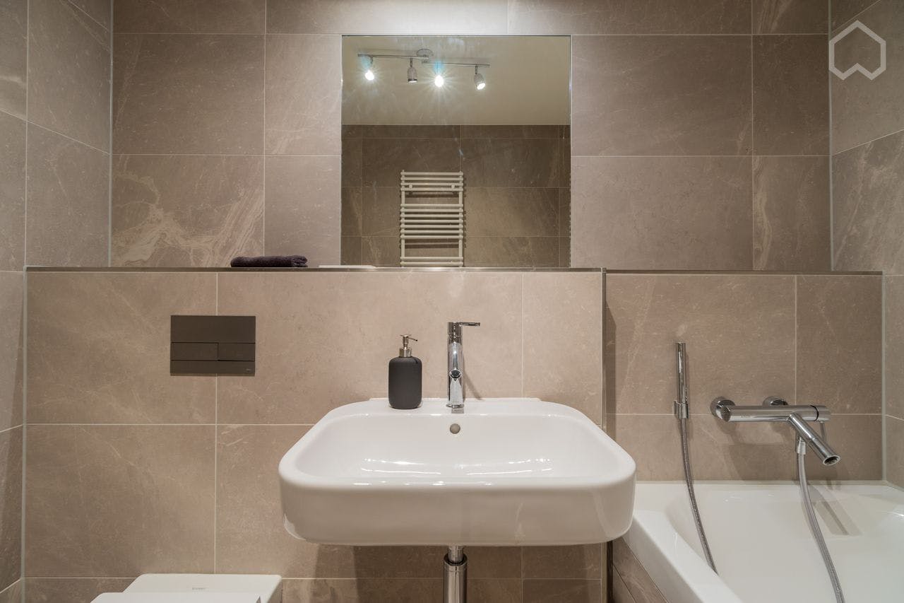 1-Bedroom Apartment in Wilhelm-Caspar-Wegely-Platz, Berlin (1730872) room image 10