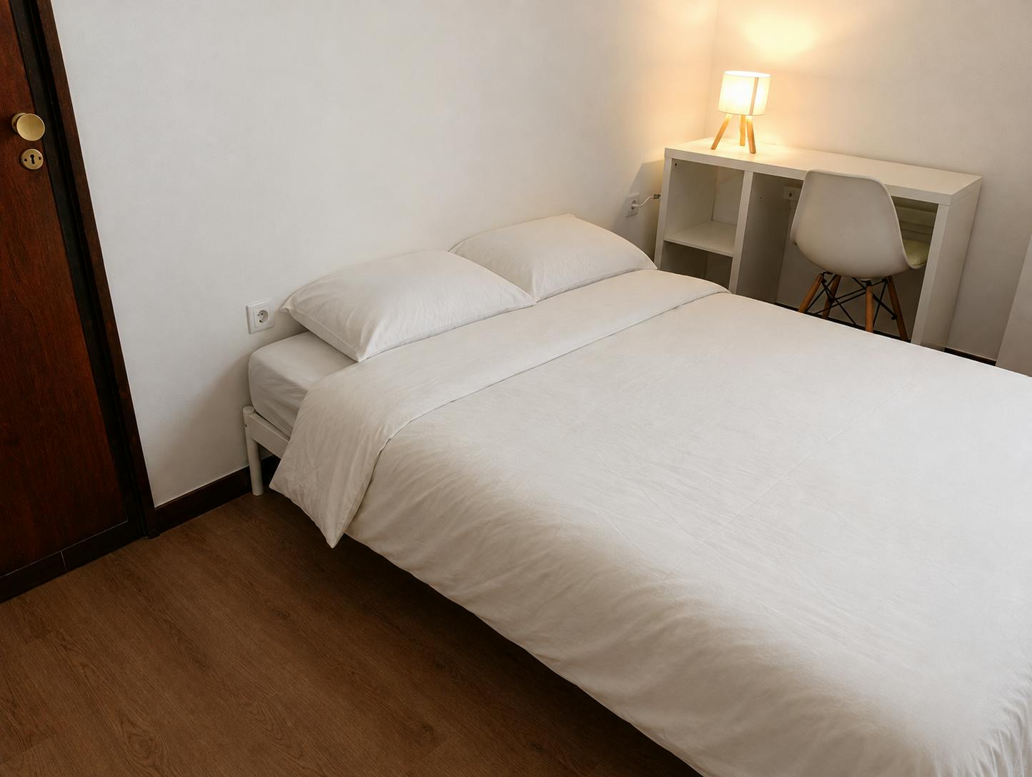 WG-Zimmer zu mieten für 550 € pro Monat in Porto, Rua de São Brás