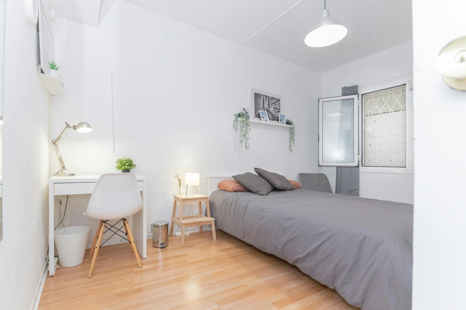 Private room for rent for €630 per month in Barcelona, Carrer del Comte Borrell