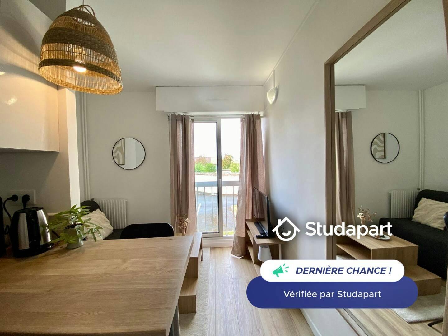 Apartment for rent for €695 per month in Vernon, Avenue Montgomery