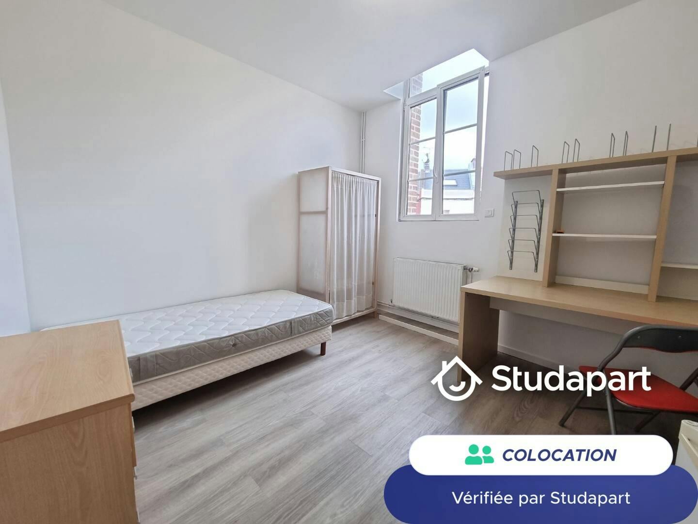 Отдельная комната сдается в аренду за 365 € в месяц в Amiens, Rue de Rouen