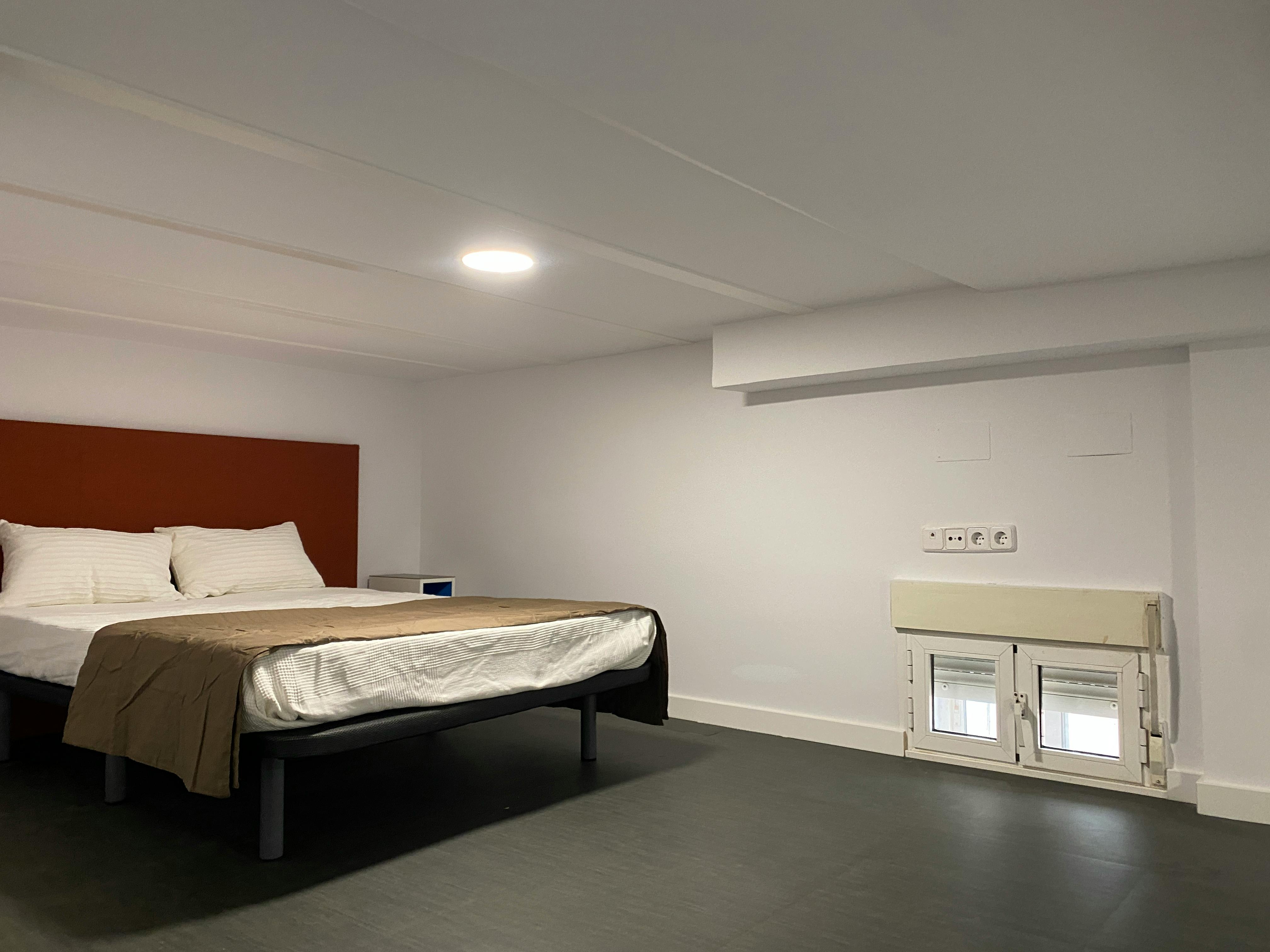 2-Bedroom Apartment in Calle de Blasco de Garay, Madrid (1731129) room image 10