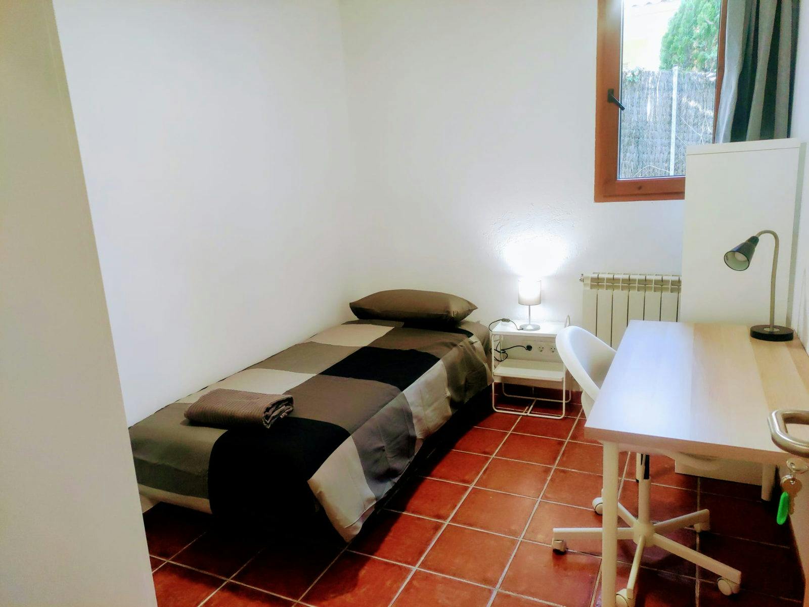 Privé kamer te huur voor € 495 per maand in Cerdanyola del Vallès, Carrer d'Alonso Cano