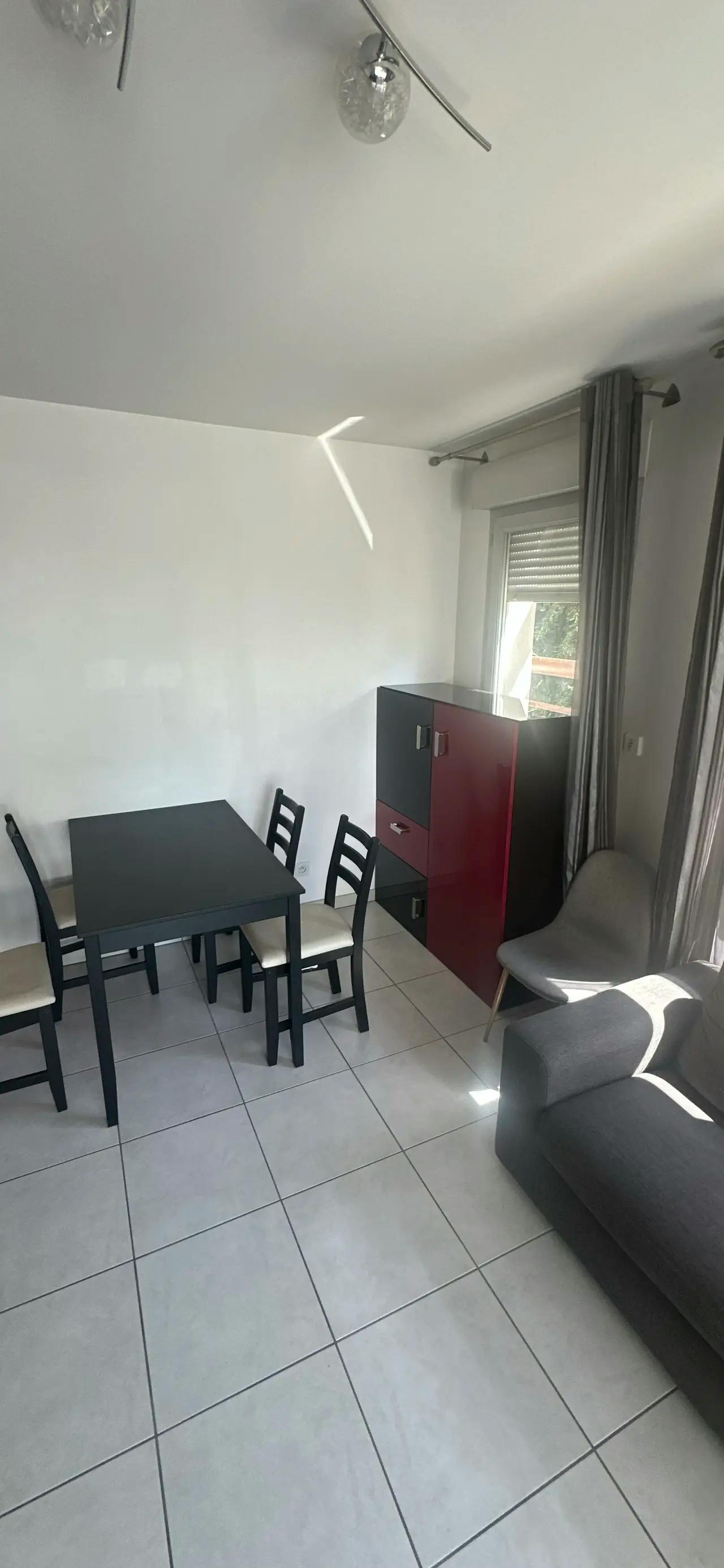 2-Bedroom Apartment in Route de Vienne, Lyon (1731253) ROOM 2