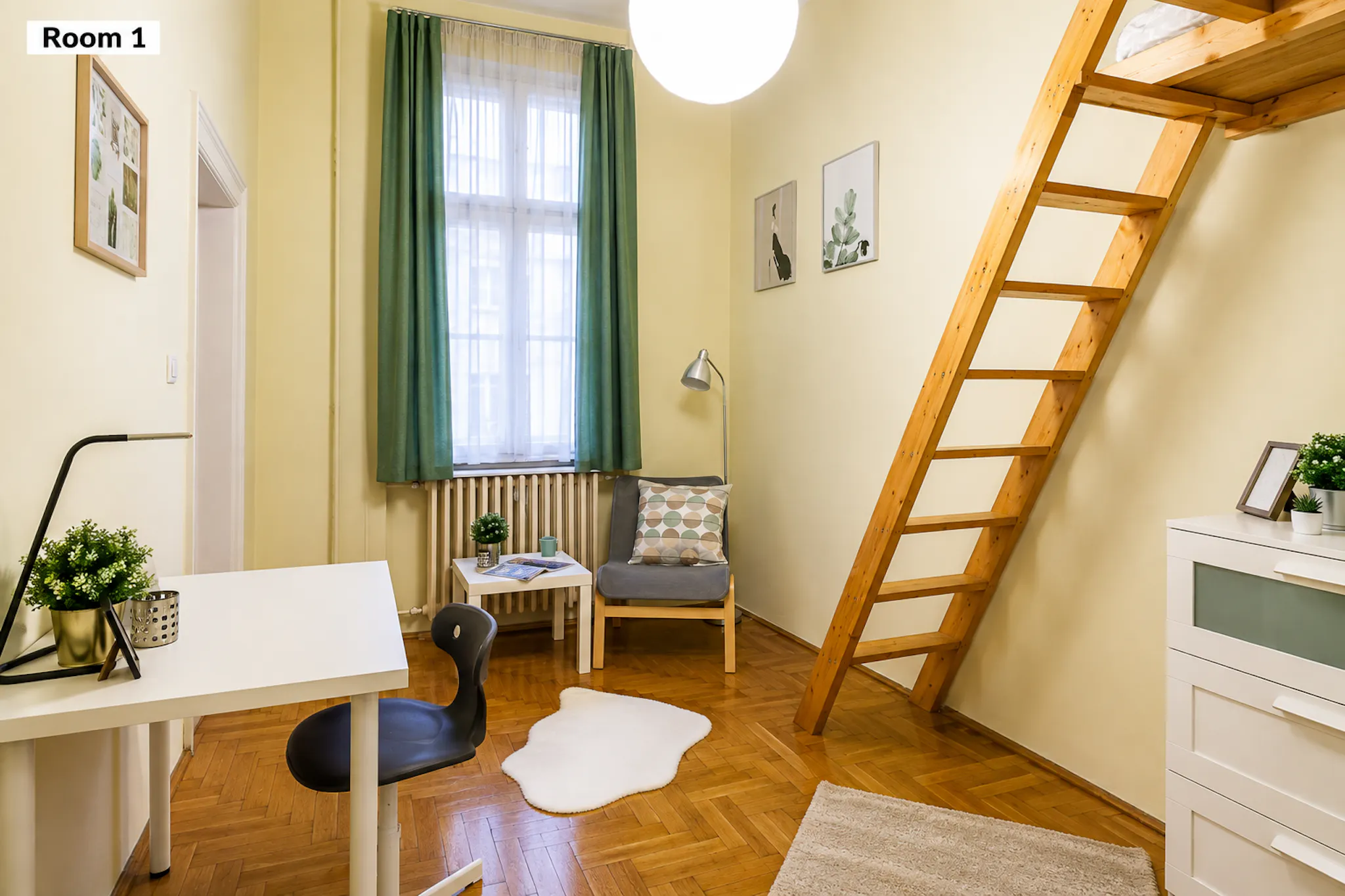 Kazinczy utca, Budapest preview