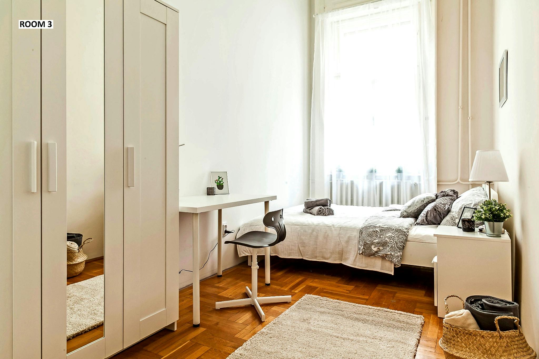 Kazinczy utca, Budapest preview