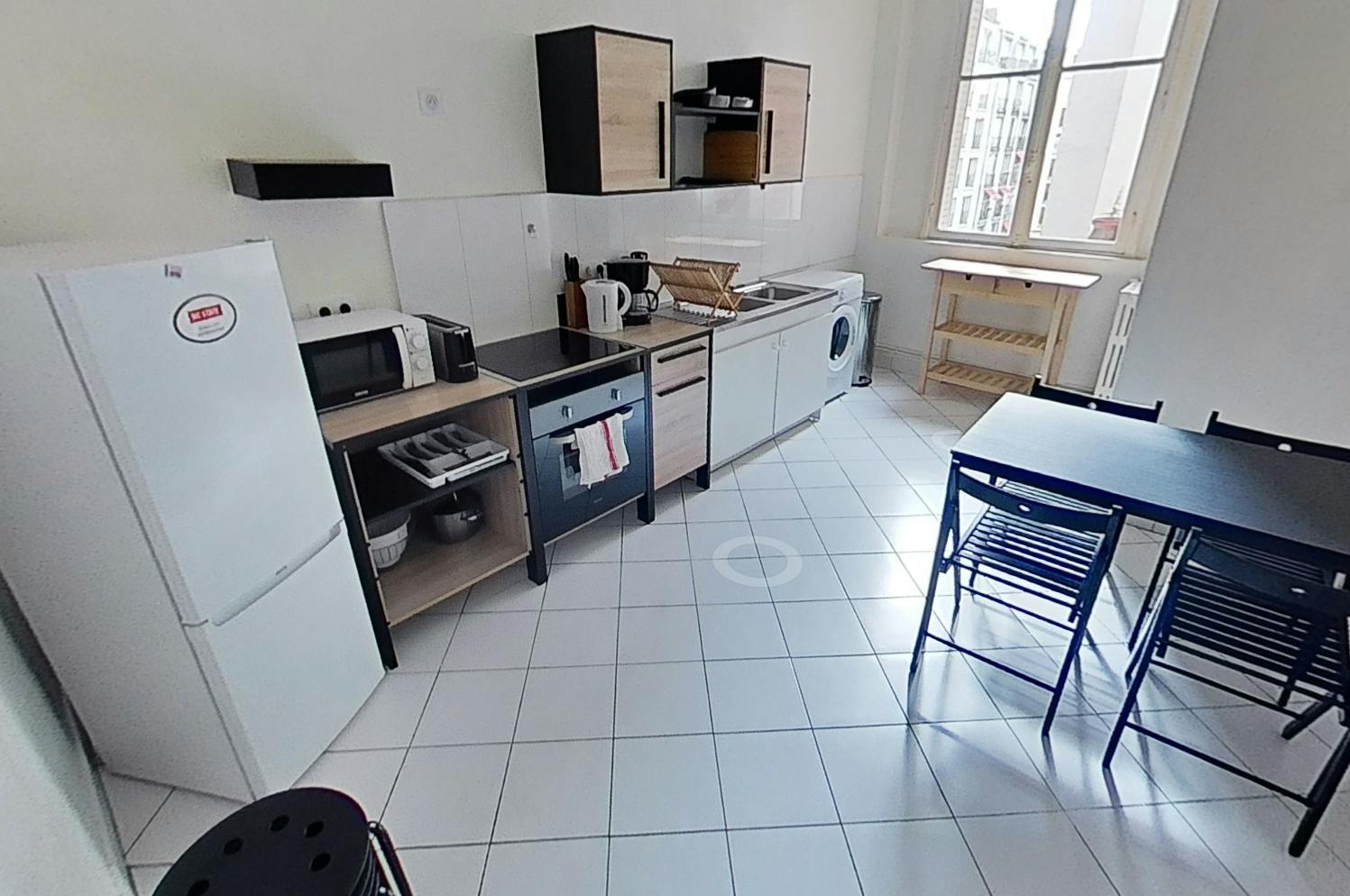 Private room for rent on Boulevard Gouvion-Saint-Cyr, Paris - Vue 3