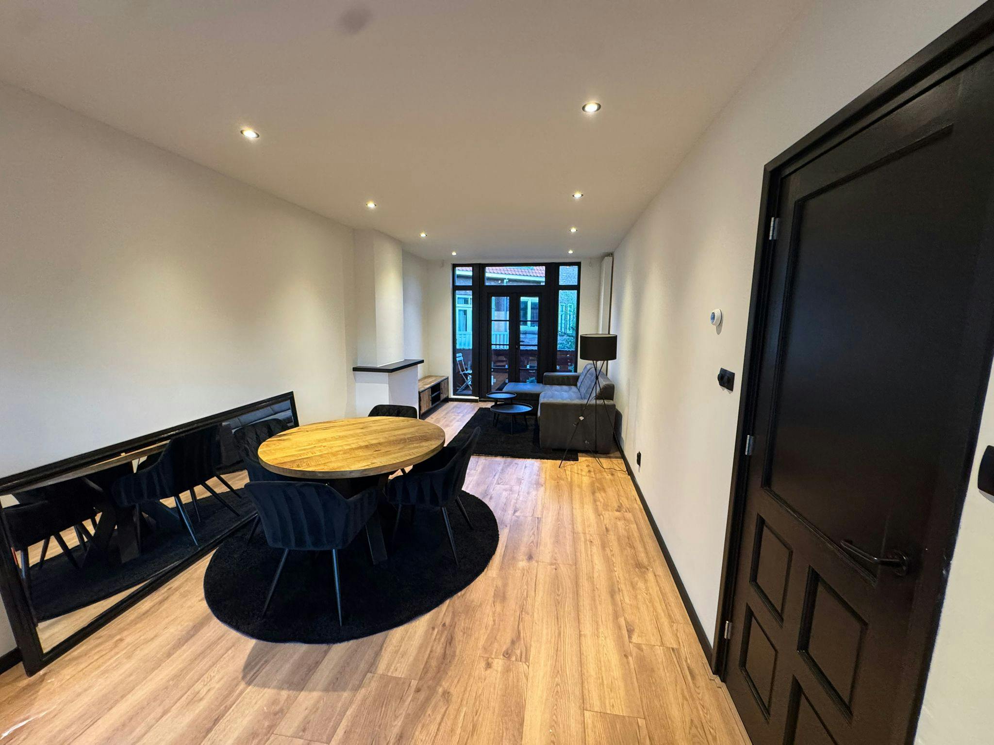 House for rent for €2,250 per month in Rotterdam, Kleiweg