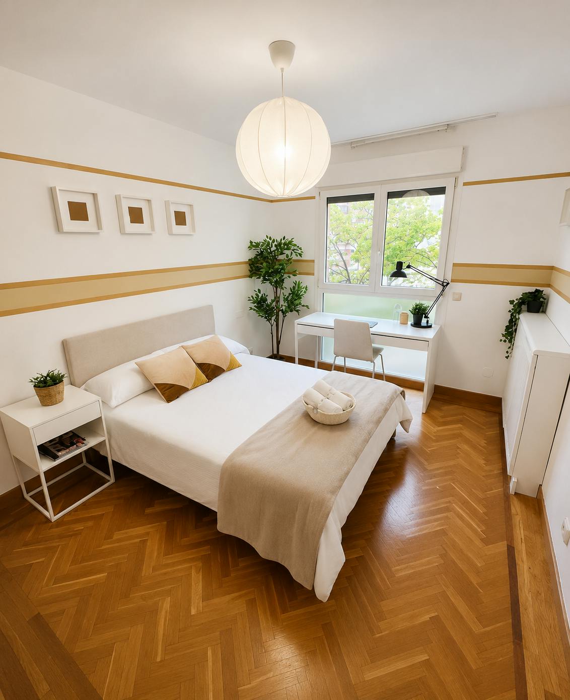 Private room in Calle Fuente del Hierro, Pamplona (1731366) room image 2