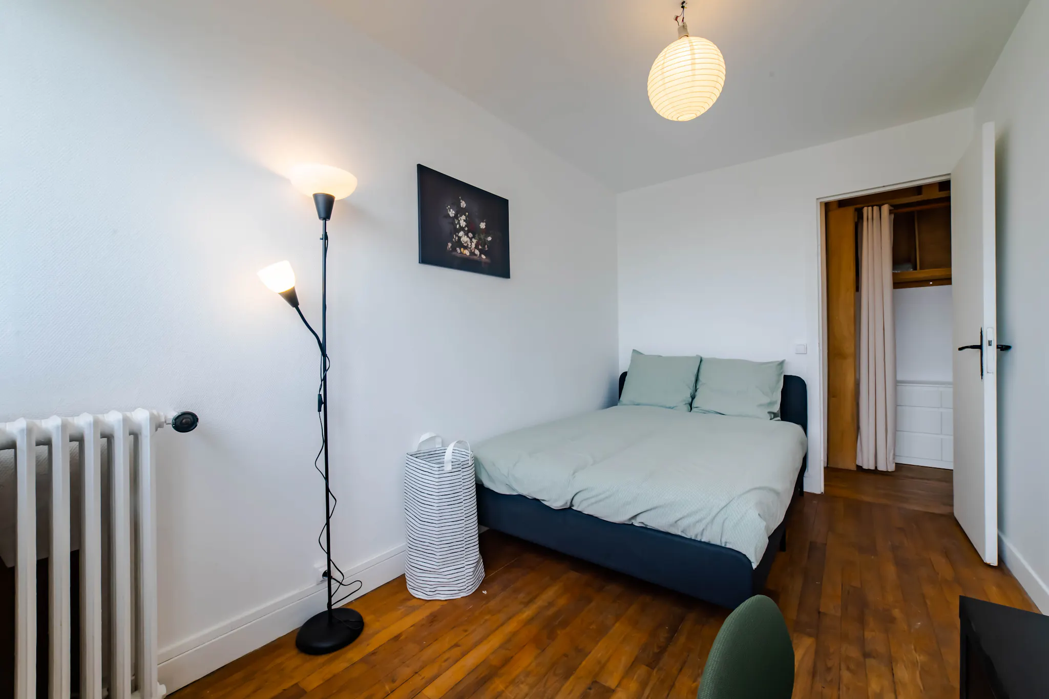 Rue Saint-Denis, Montreuil preview