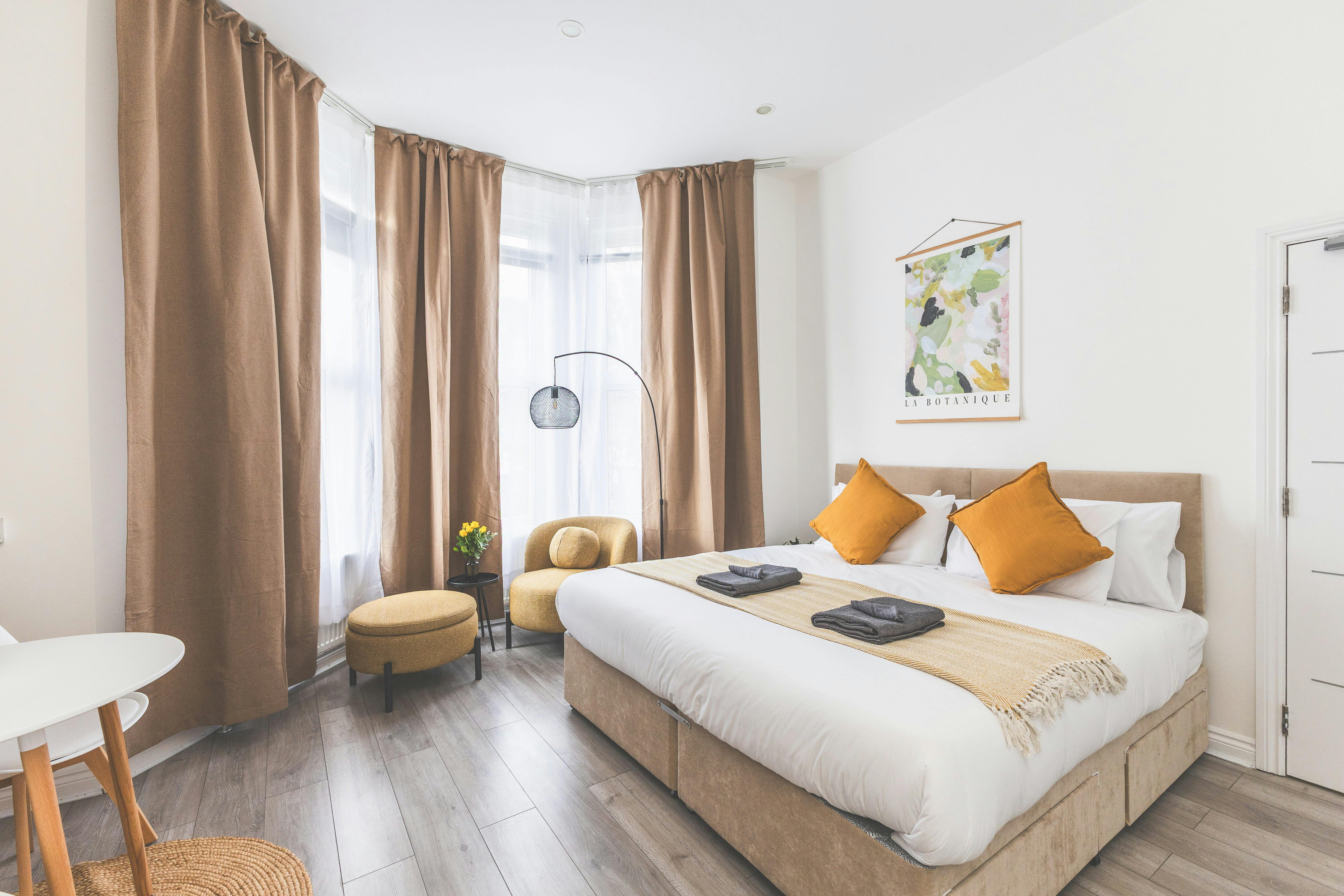 Studio zu mieten für 2.850 £ pro Monat in London, Fordwych Road