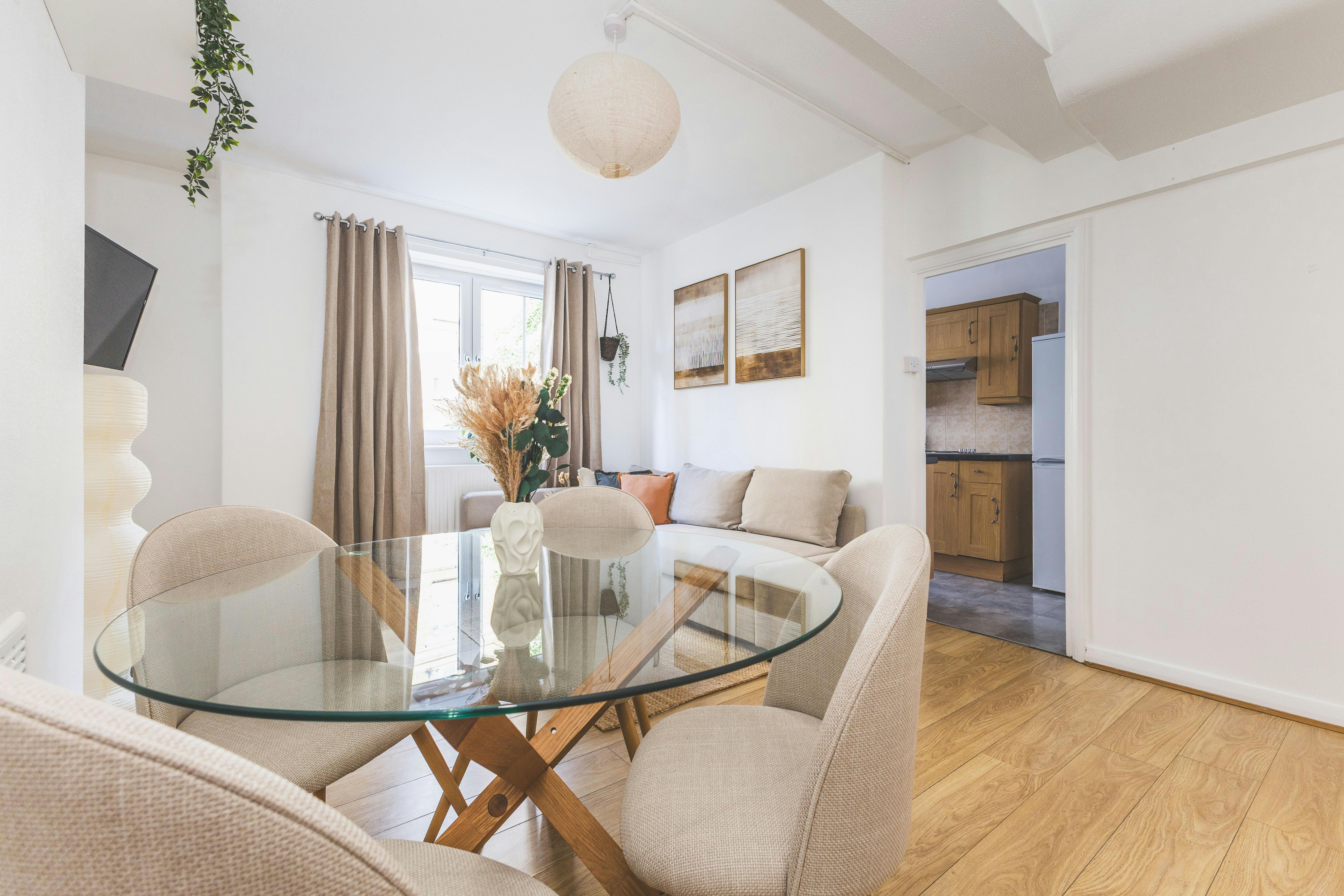 Apartament de închiriat pentru 5.400 GBP pe lună în London, Fair Street