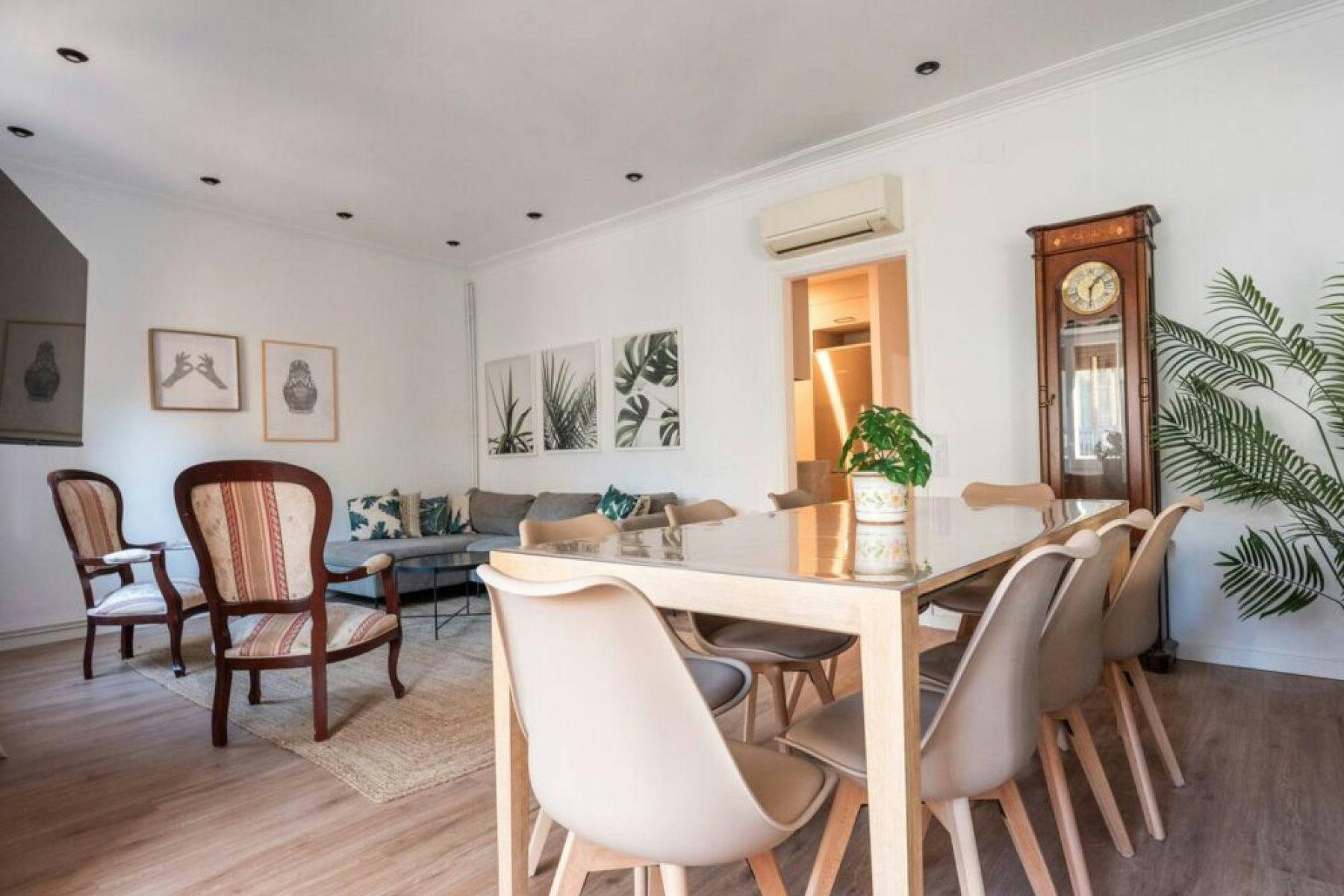 3-Bedroom Apartment in Carrer de Villarroel, Barcelona (1731461) ROOM